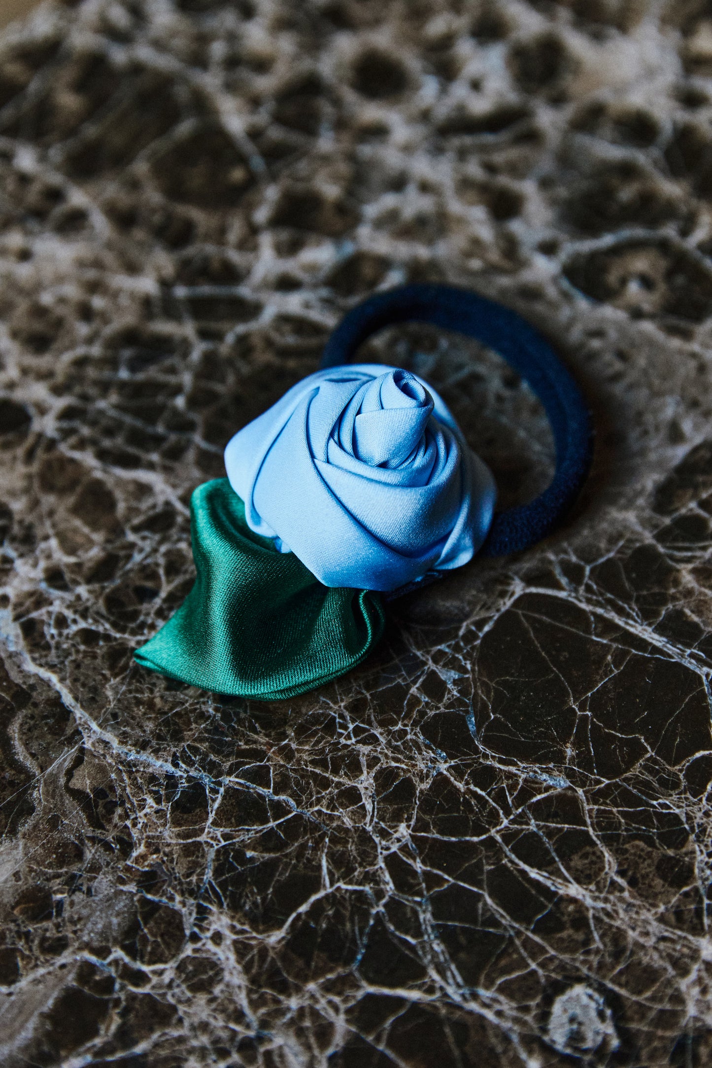 Aurora Band Blue Rose