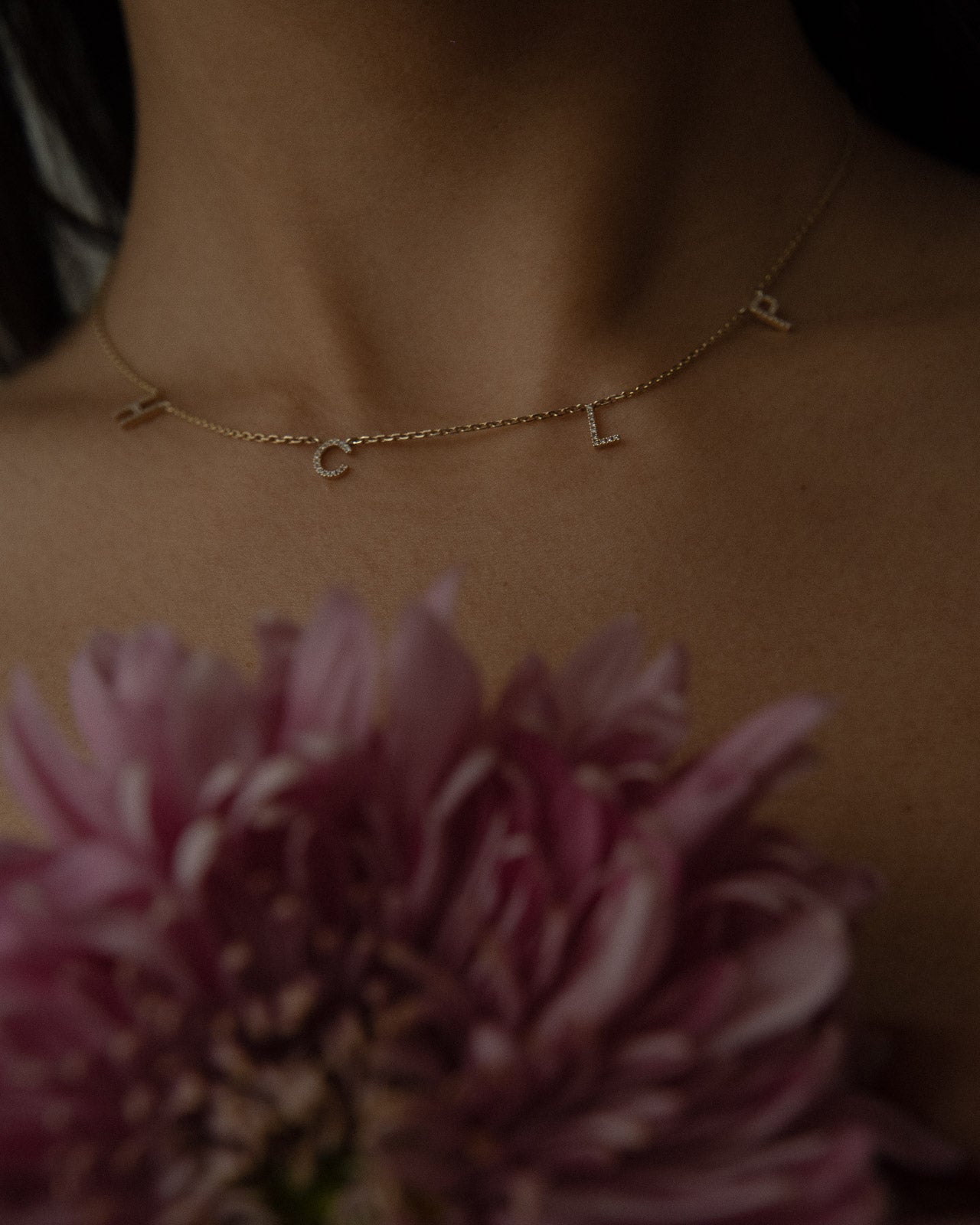 April-First-Berlin-Fine-Jewelry-Sissy-Necklace-Letter-Gold-Diamonds