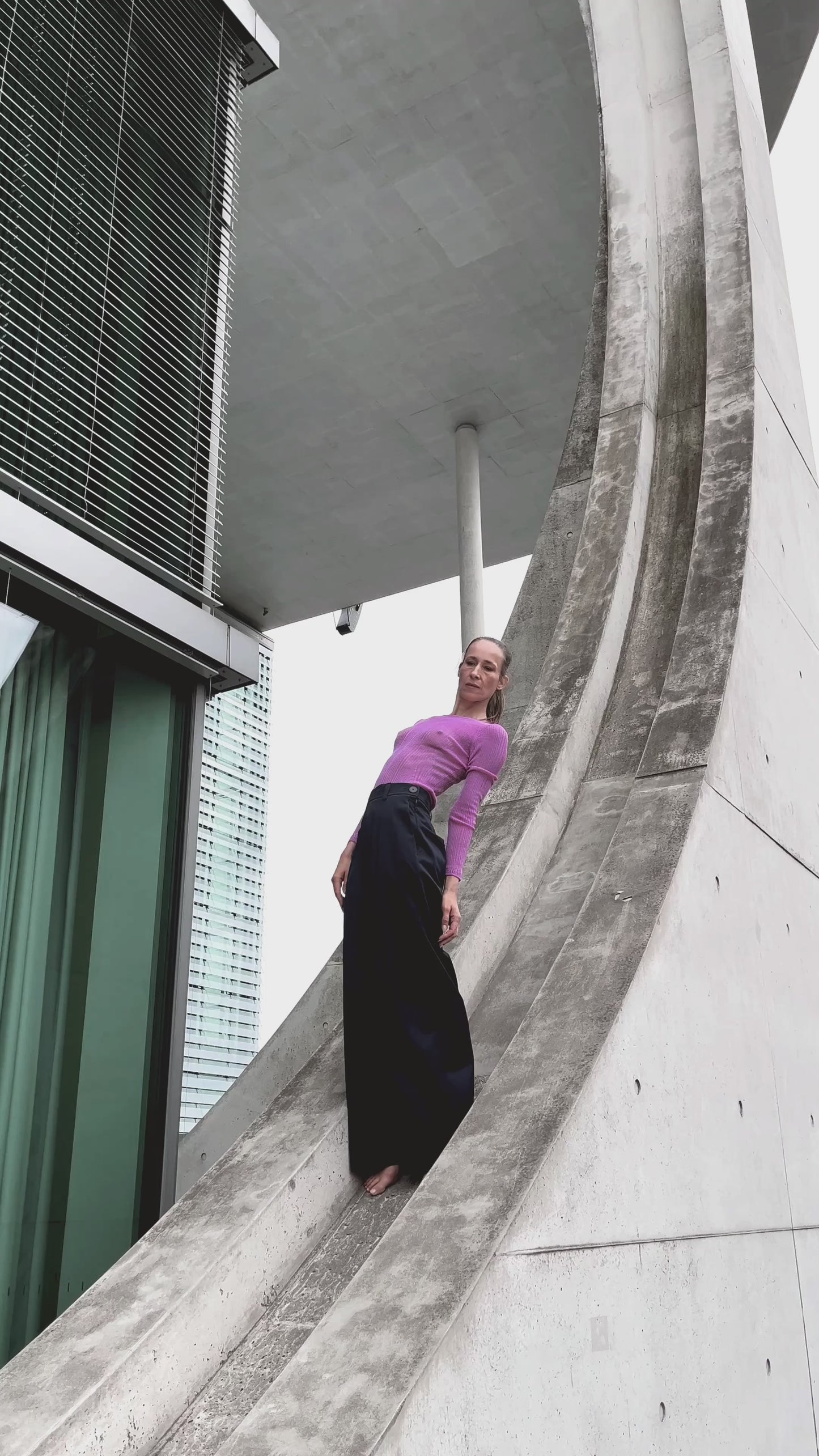 Load and play video in Gallery viewer, Ulla Johnson Diana Pullover Pink Opal