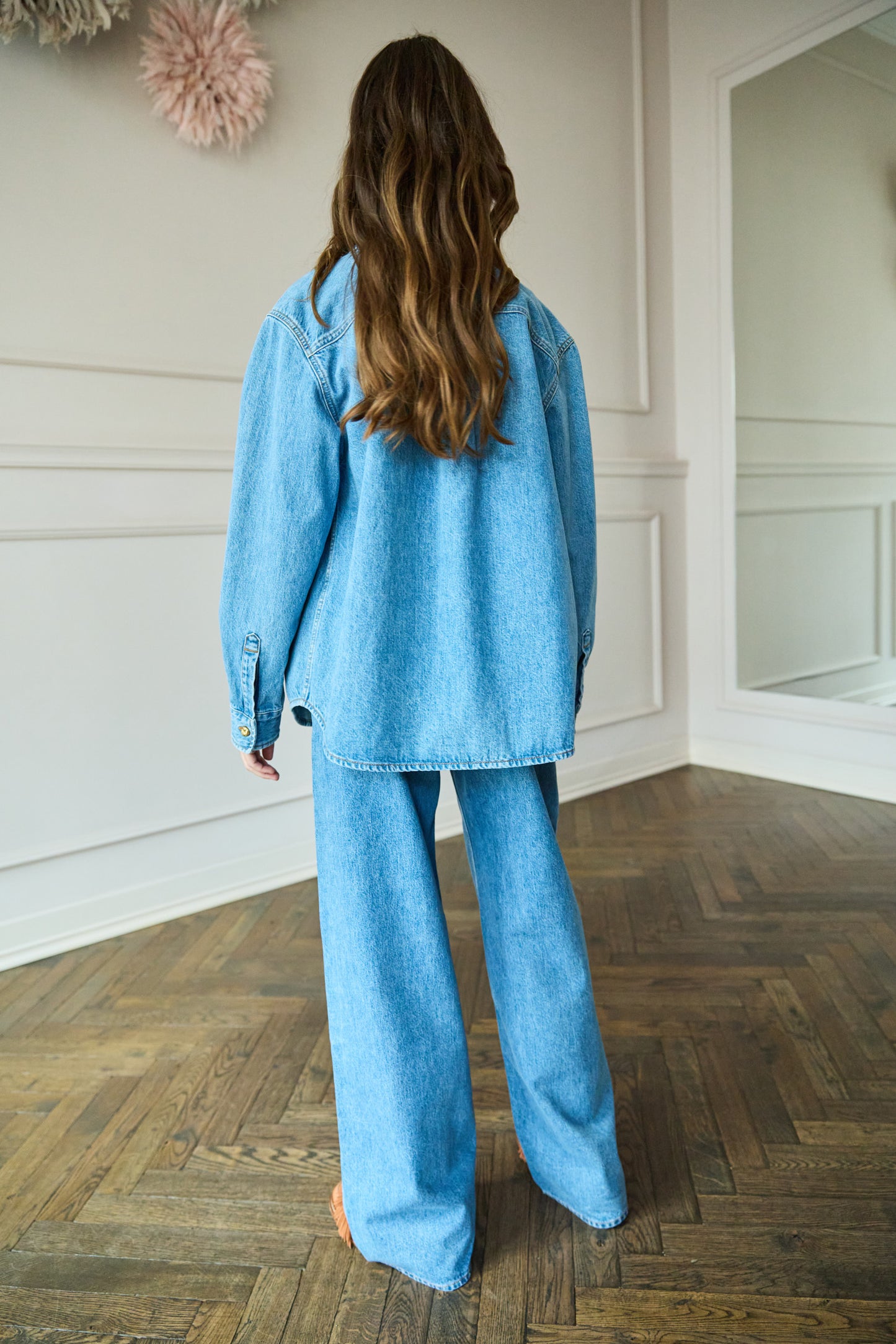 
                  
                    April-First-Berlin-Blaze-Milano-Nariida-Java-Jeans
                  
                