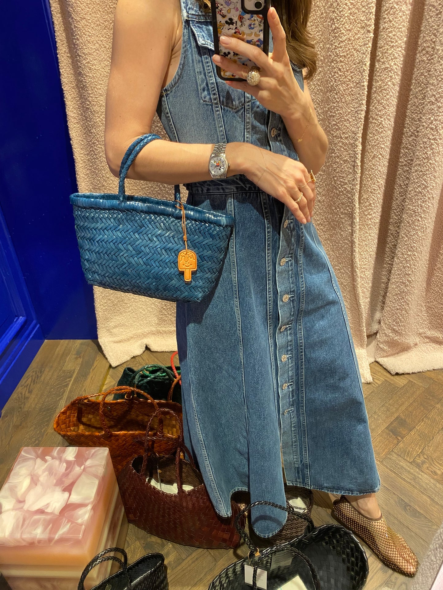 
                  
                    Dragon Diffusion Mini Flat Gora Bag Ocean
                  
                