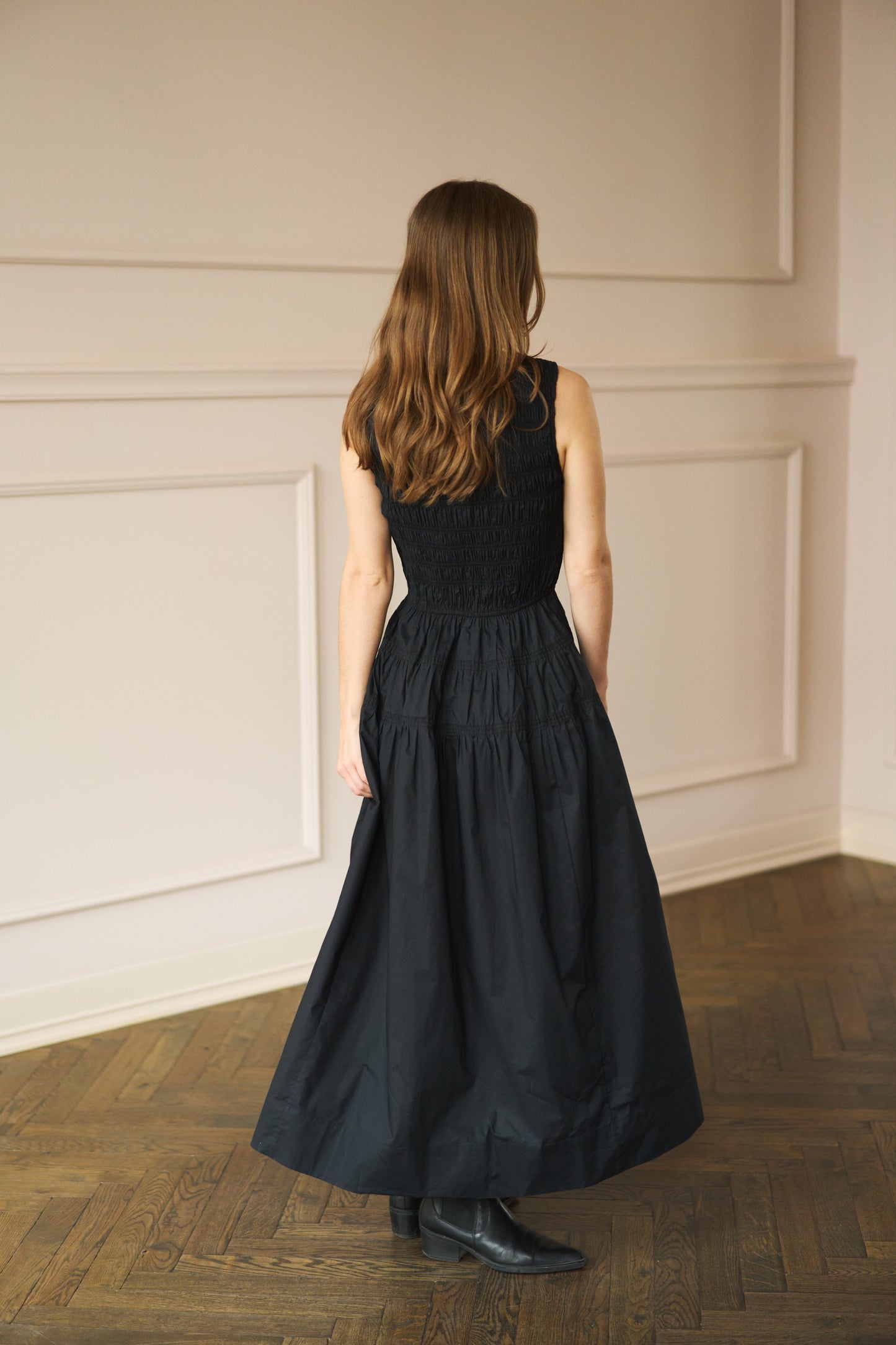 
                  
                    Melie Dress Black
                  
                
