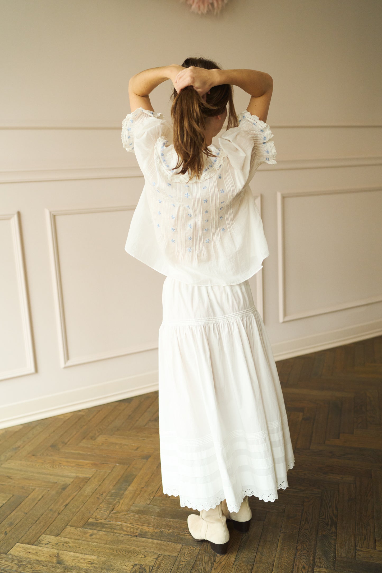 
                  
                    Sebastiane Skirt Powder
                  
                