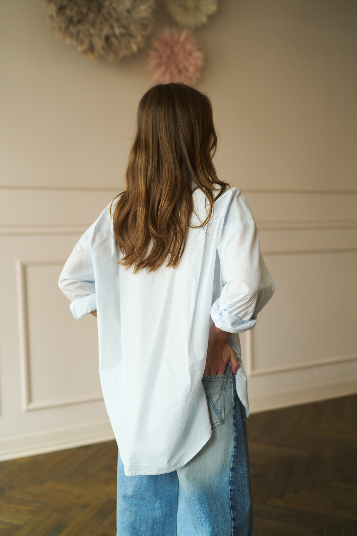 
                  
                    Sydney Shirt Skylight
                  
                