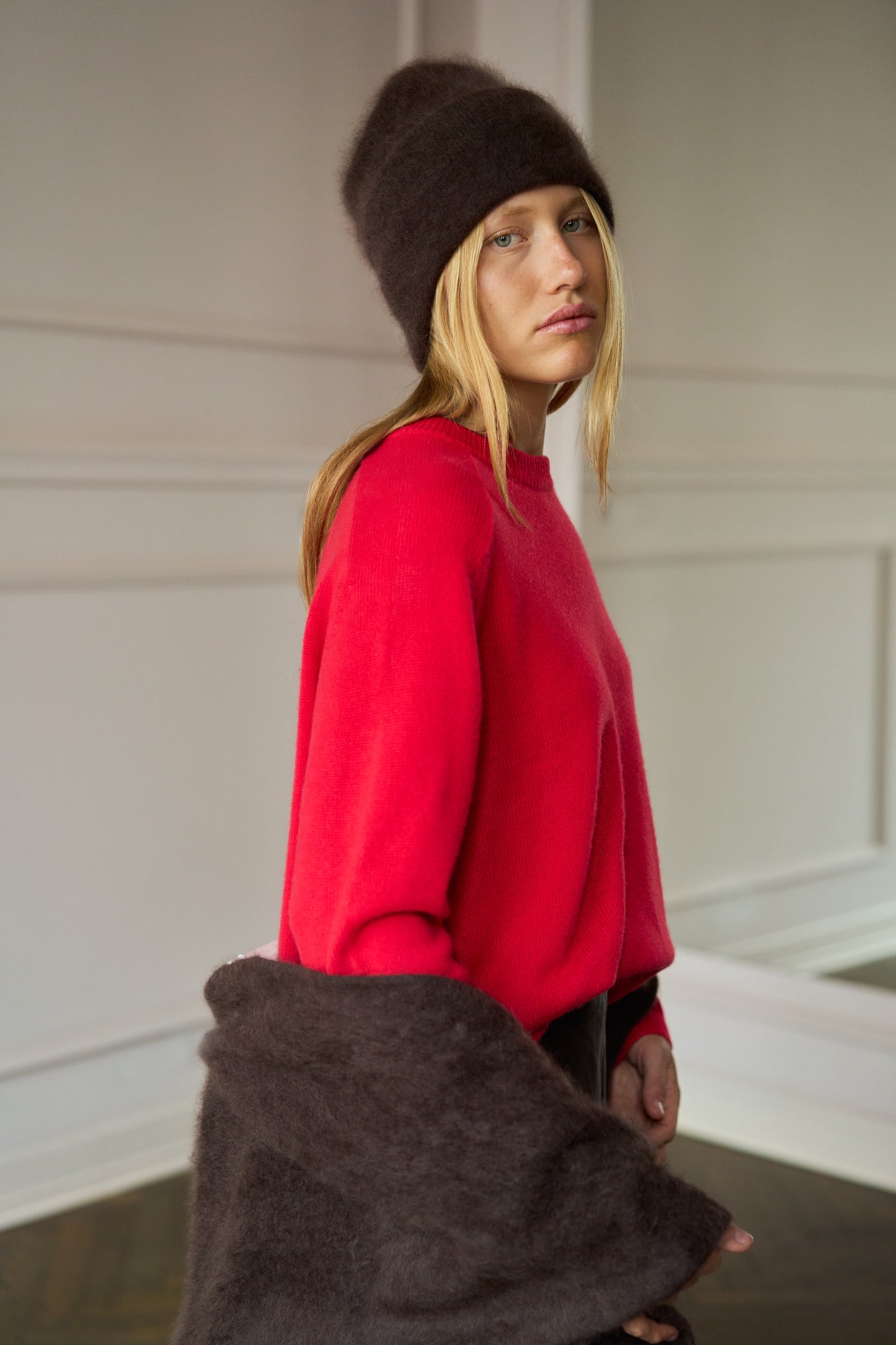 
                  
                    Brushed Cashmere Hat Chocolate Brown
                  
                