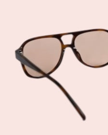 
                  
                    Gelo Sunglasses Tortoise Cinnamon
                  
                