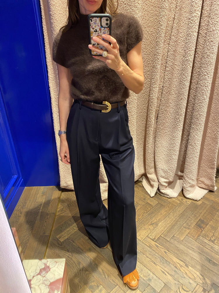 
                  
                    Frejus Trousers Bleu Nuit
                  
                