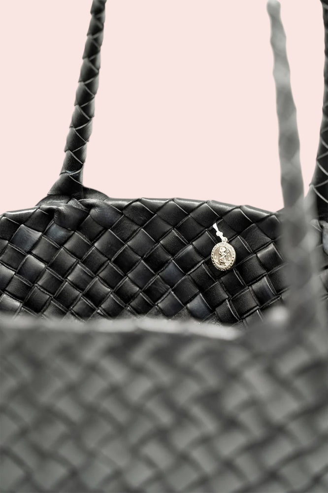 
                  
                    Dragon Diffusion Egola Bag Black
                  
                