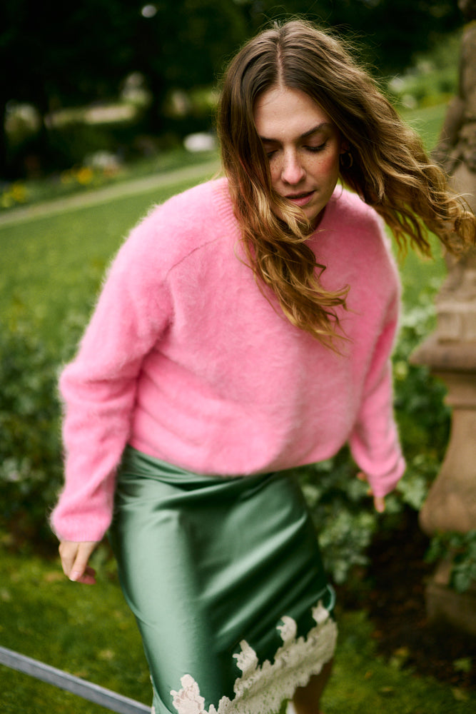 
                  
                    Brushed Cashmere Knit Pink
                  
                
