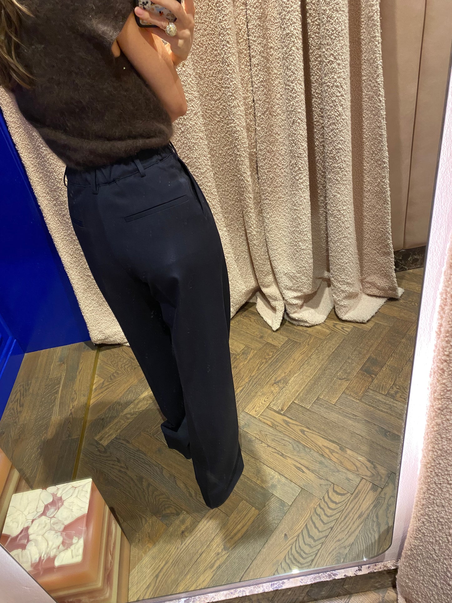 
                  
                    Frejus Trousers Bleu Nuit
                  
                
