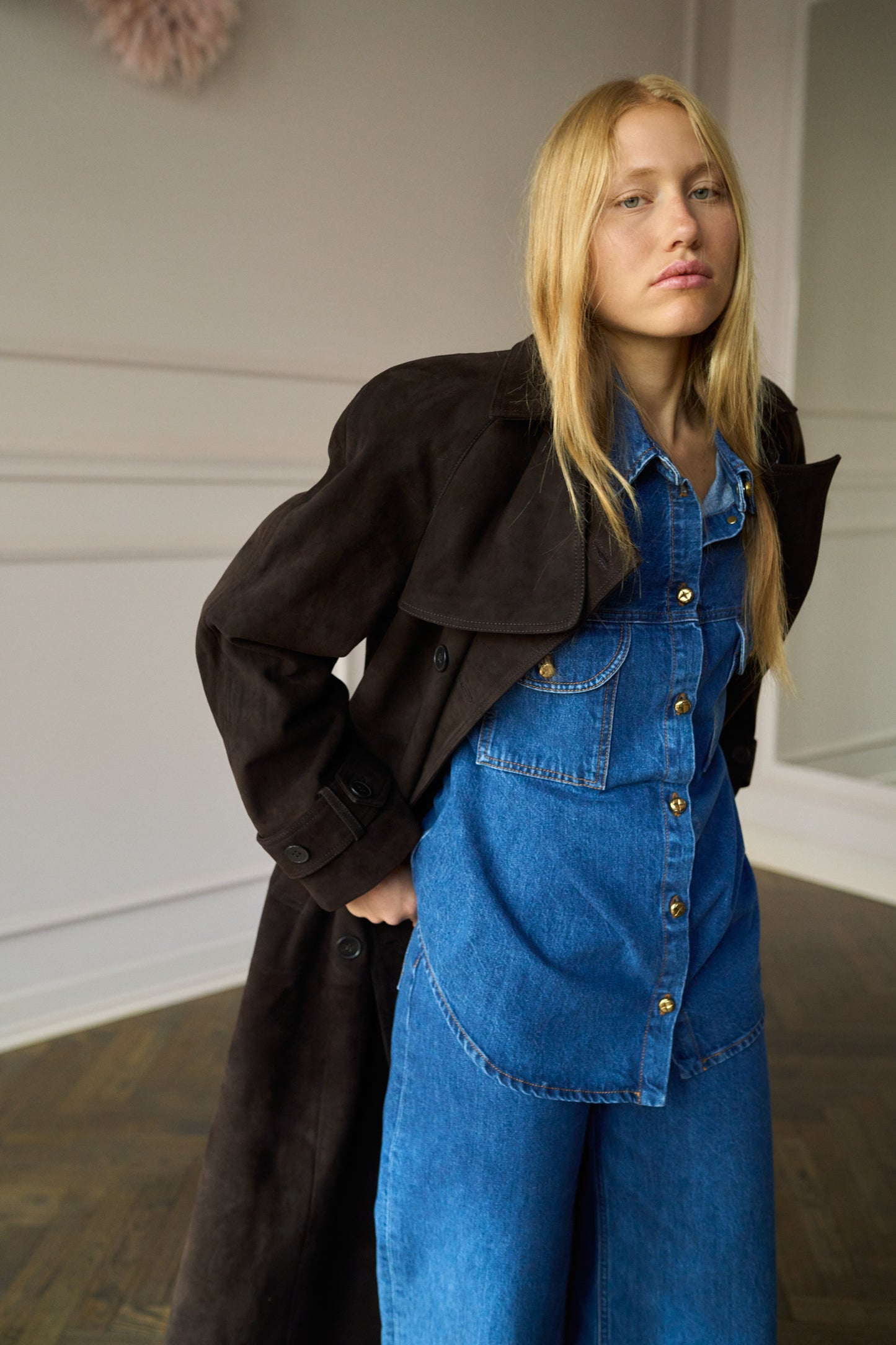 
                  
                    Corrin Suede Trenchcoat Espresso
                  
                