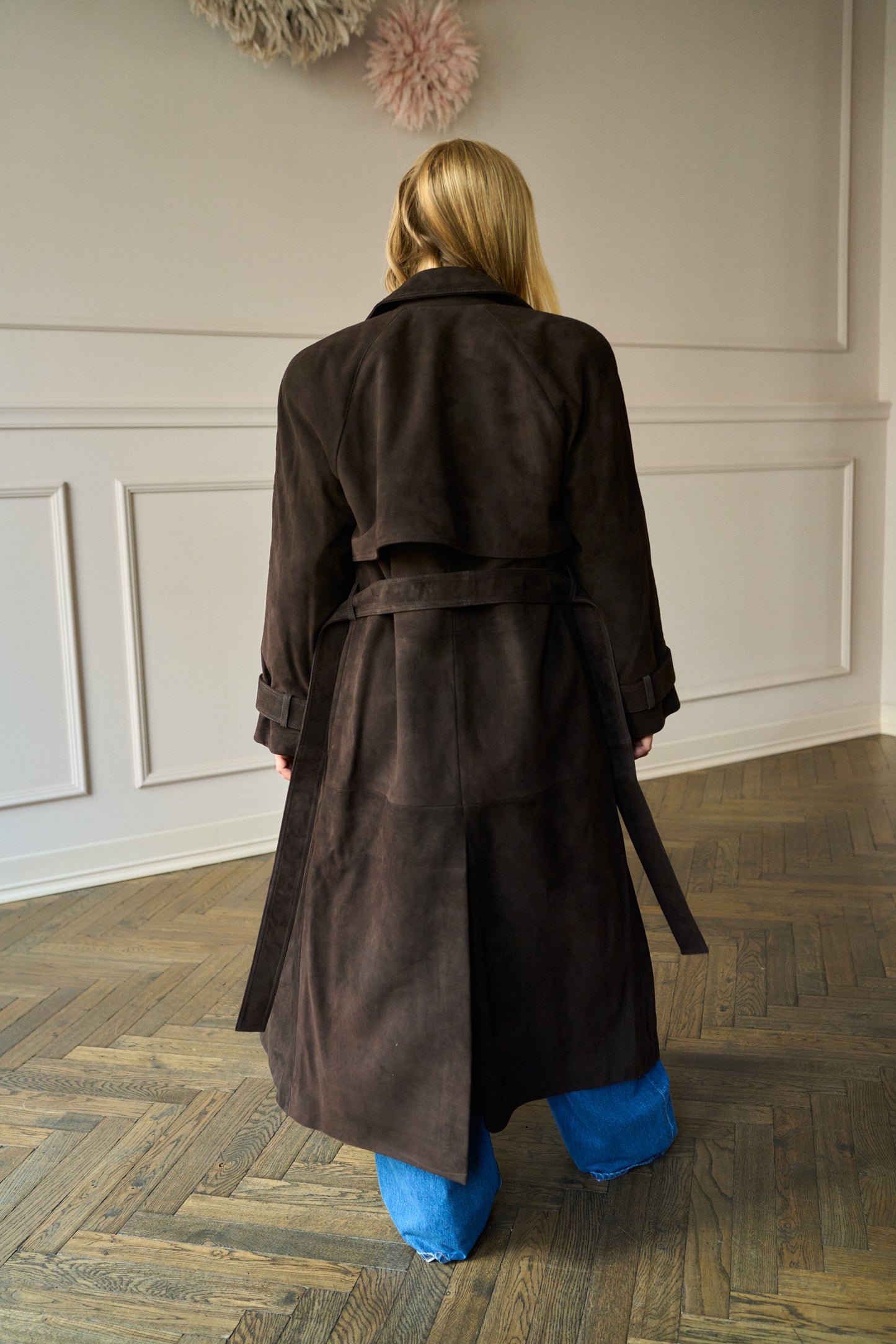 
                  
                    Corrin Suede Trenchcoat Espresso
                  
                