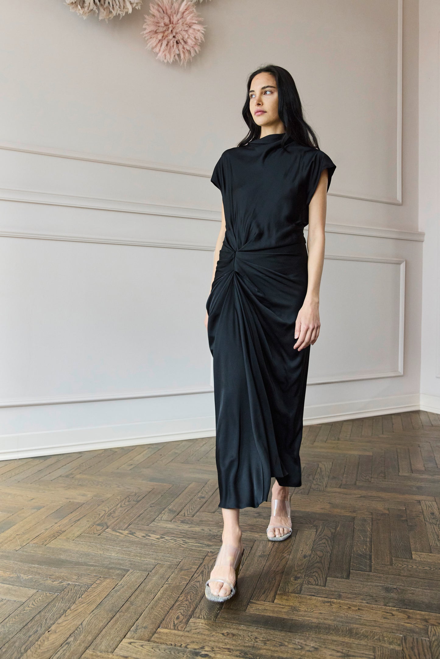
                  
                    Alma Dress Black
                  
                