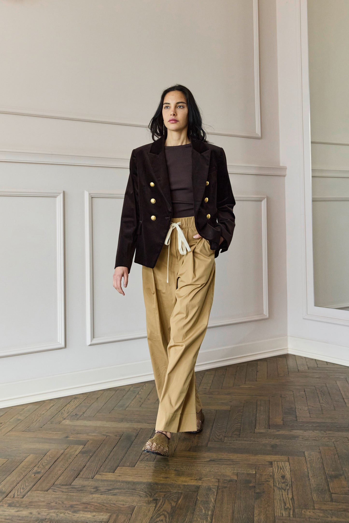 
                  
                    Chelsea Velvet Blazer Chocolate
                  
                