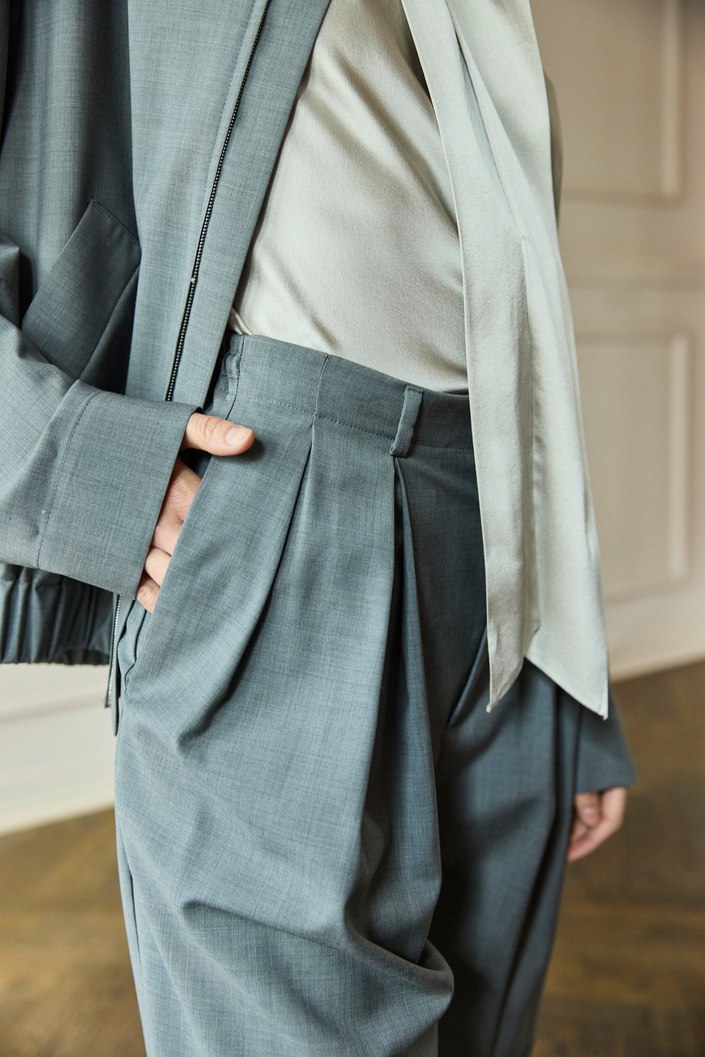 
                  
                    Pestrin Tropical Pants Grey
                  
                