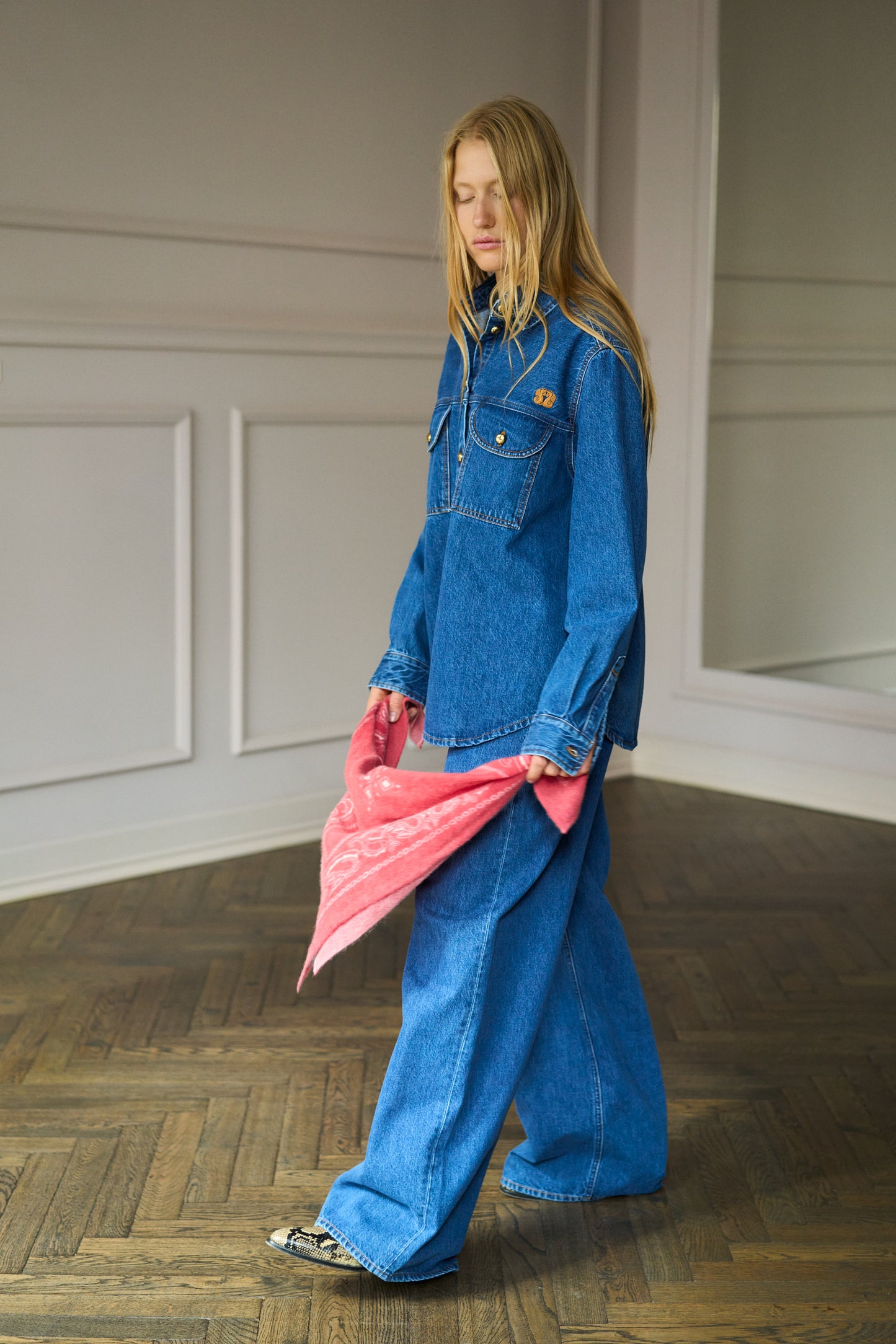 
                  
                    Nariida Berber Shirt Sapphire
                  
                