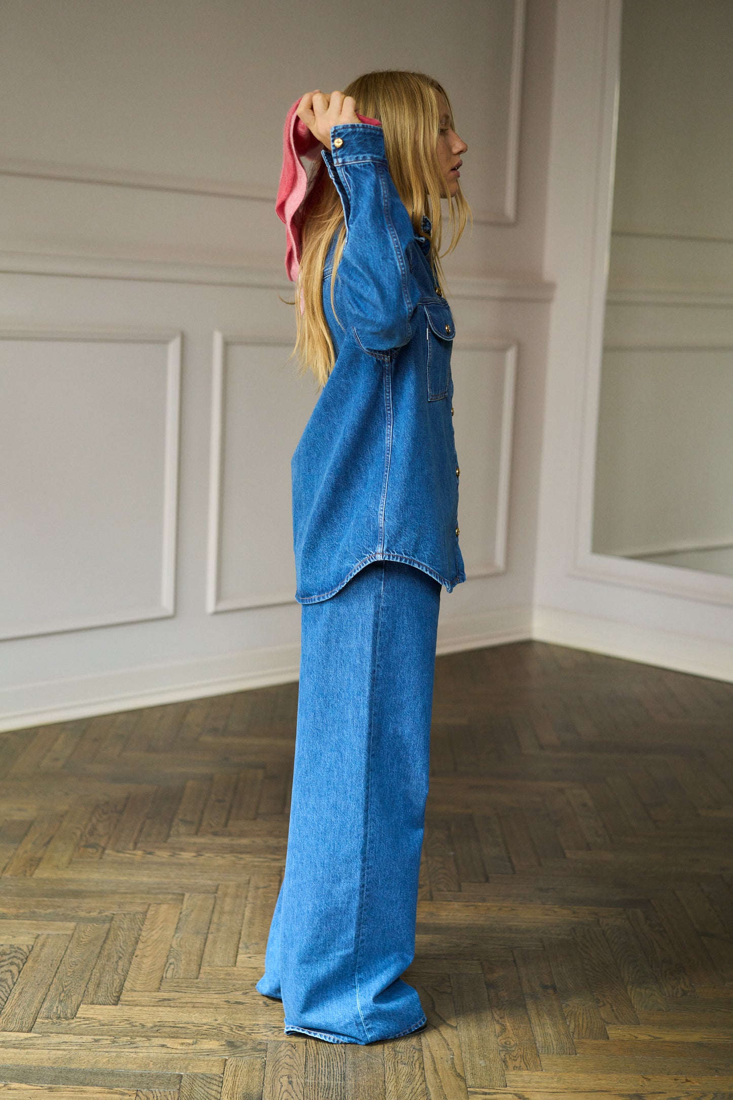 
                  
                    Nariida Java Jeans Sapphire
                  
                