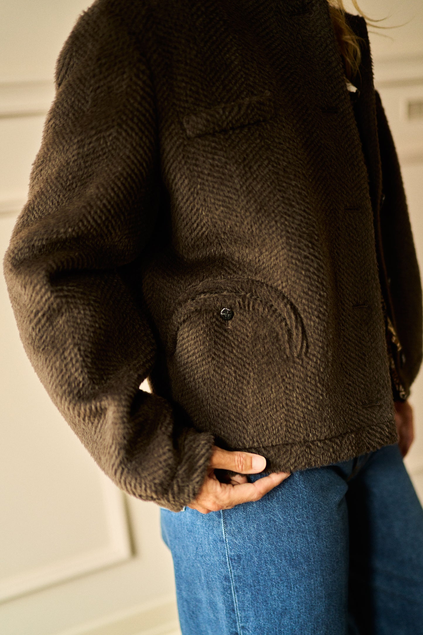 
                  
                    April-First-Berlin-Blaze-Milano-Gliss-Bolero-Alpaca-Jacket-Brown
                  
                