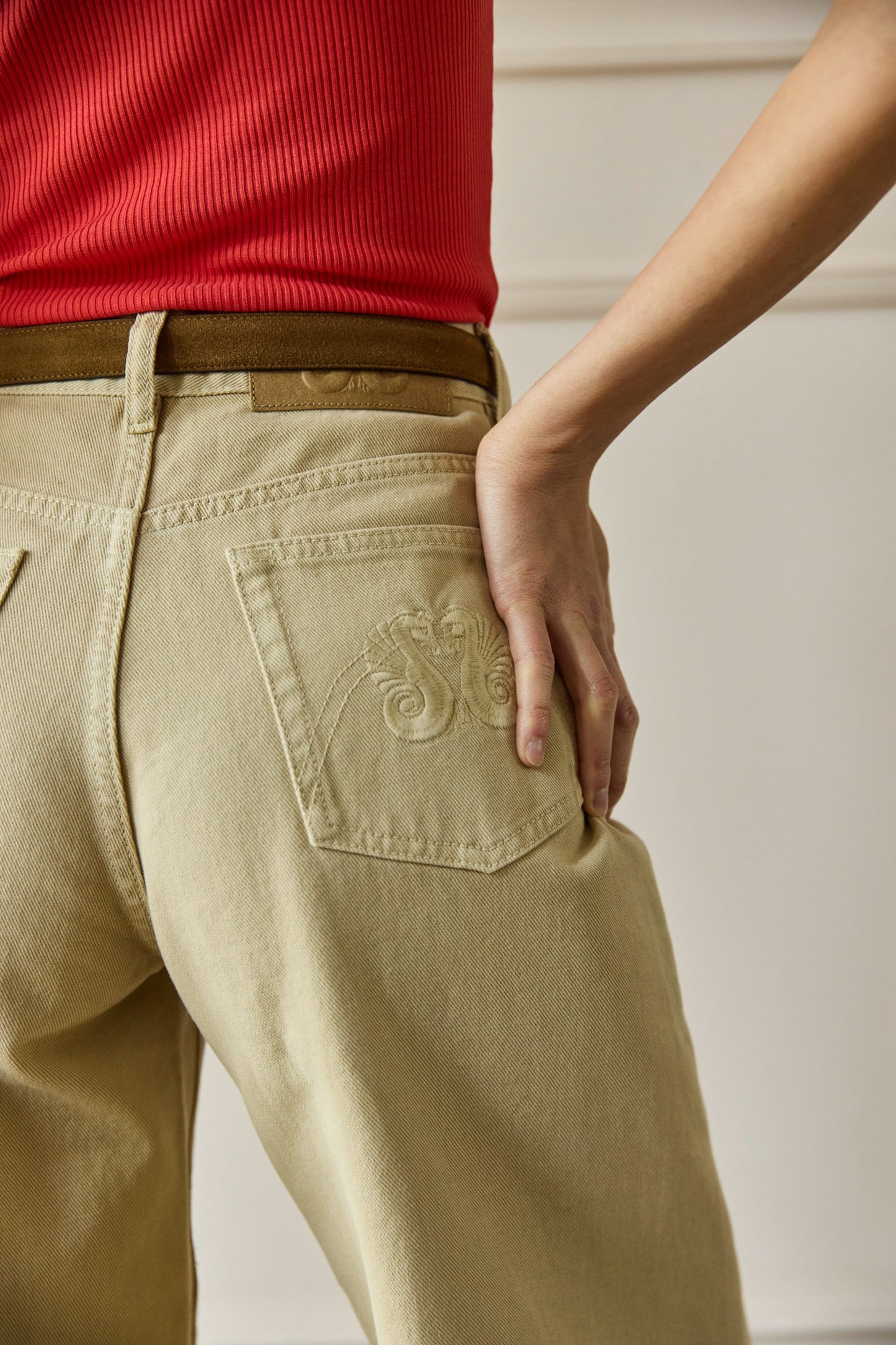 
                  
                    Nariida Java Jeans Almond
                  
                