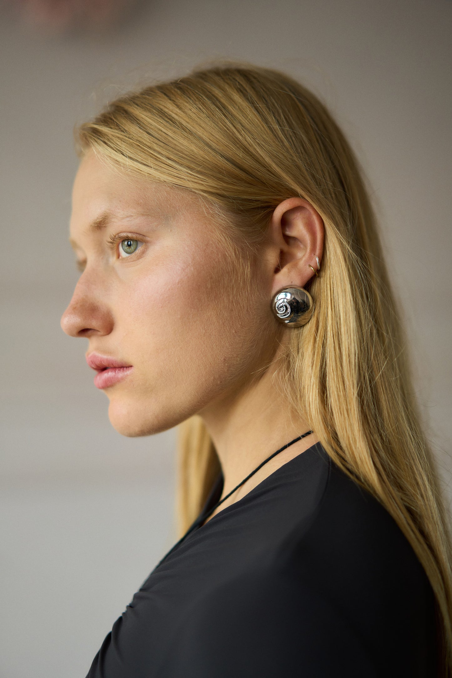 
                  
                    April-First-Berlin-Heaven-Mayhem-Jewelry-Shell-Silver-Earrings
                  
                