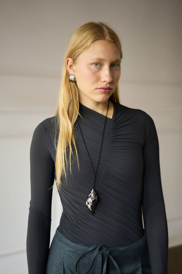 April-First-Berlin-Heaven-Mayhem-Jewelry-Shell-Silver-Necklace