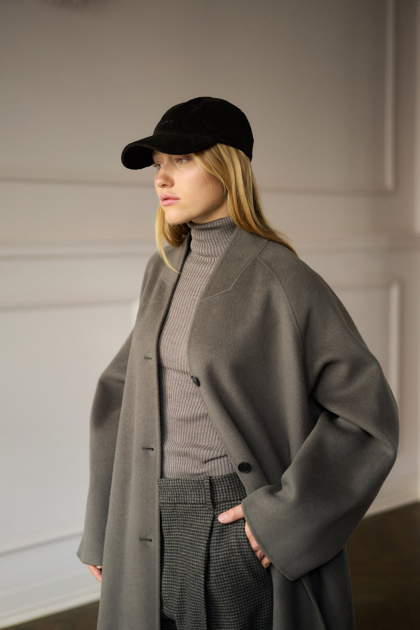 
                  
                    Soeur Corduroy Base Cap
                  
                