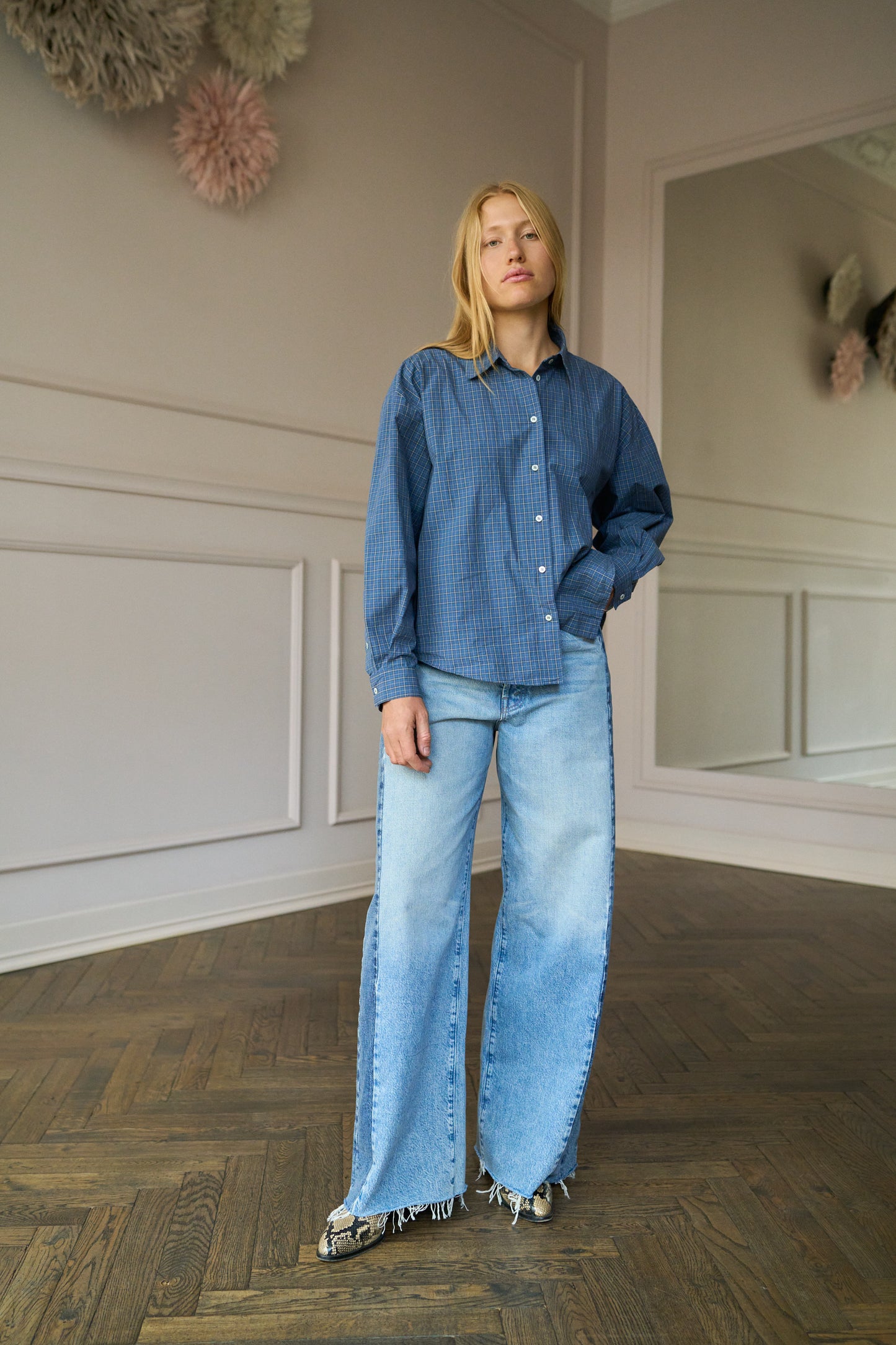 
                  
                    Loie Shirt
                  
                