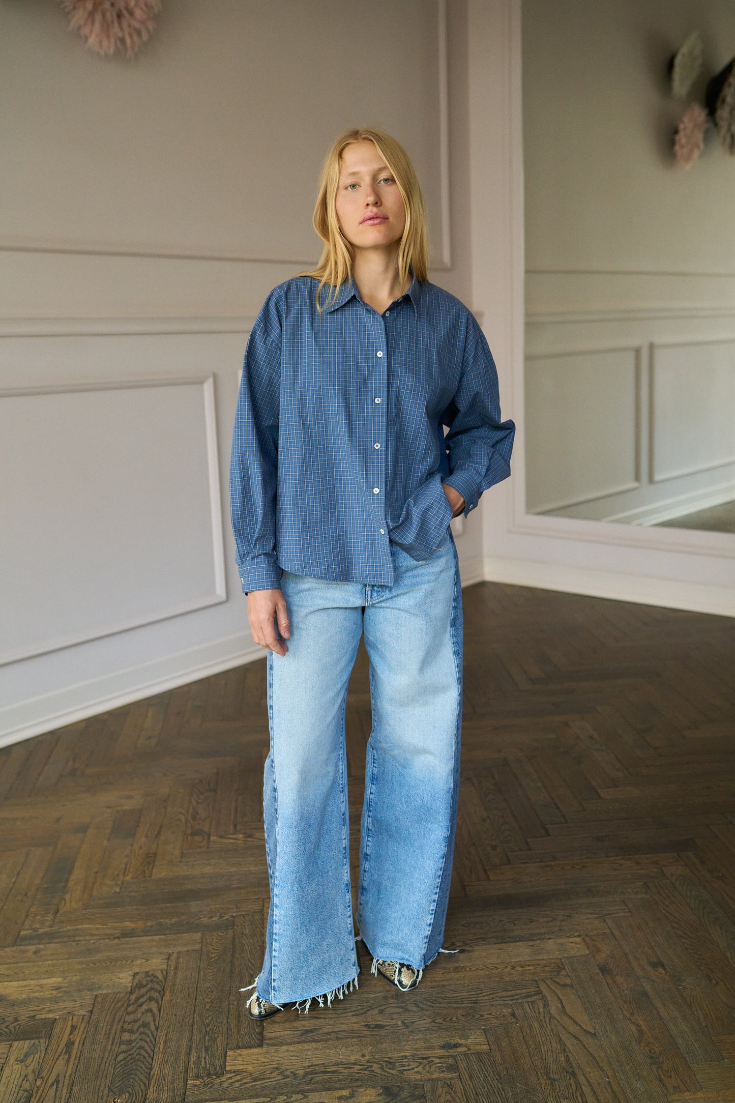 
                  
                    Loie Shirt
                  
                