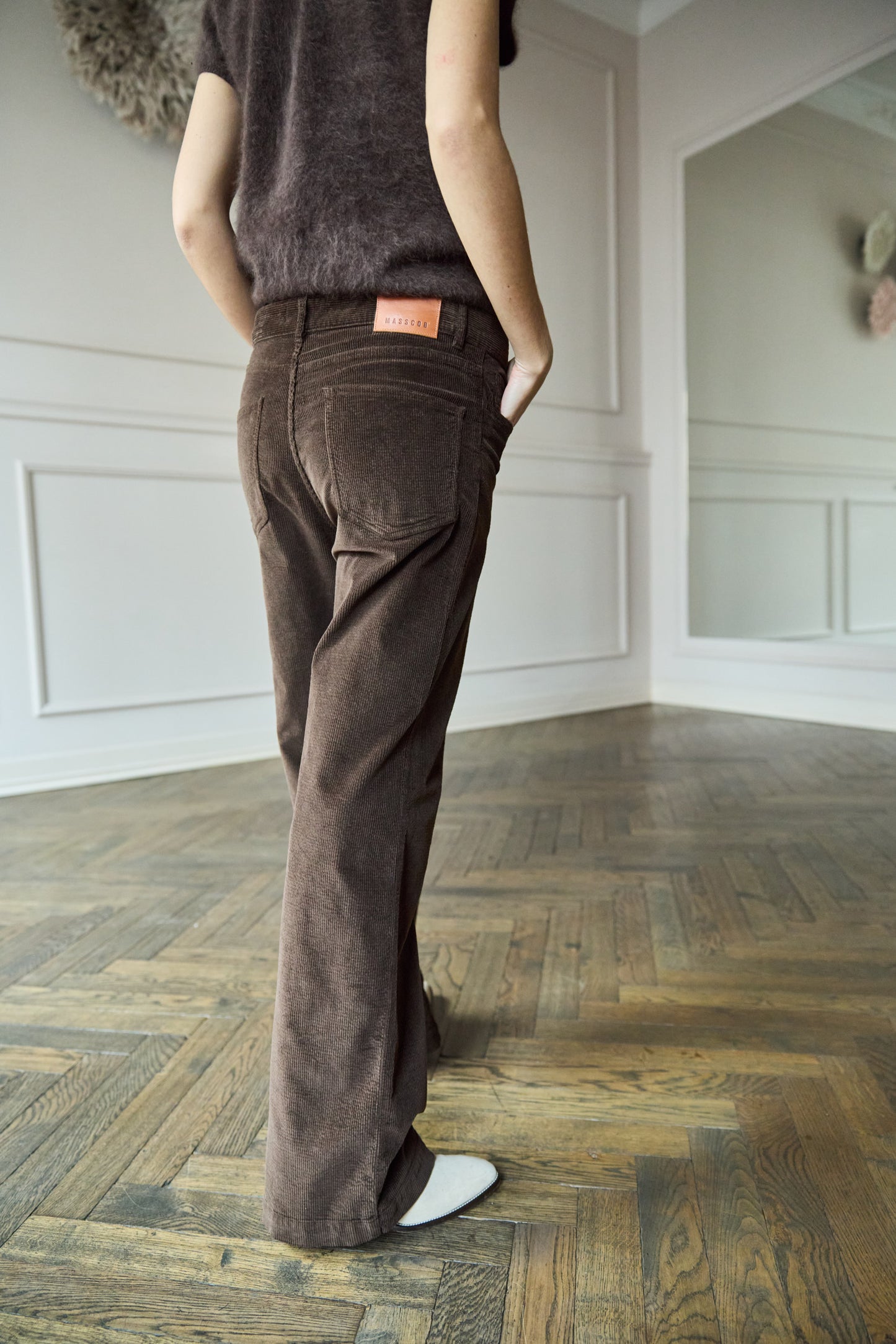 
                  
                    Perier Corduroy Pants Brown
                  
                
