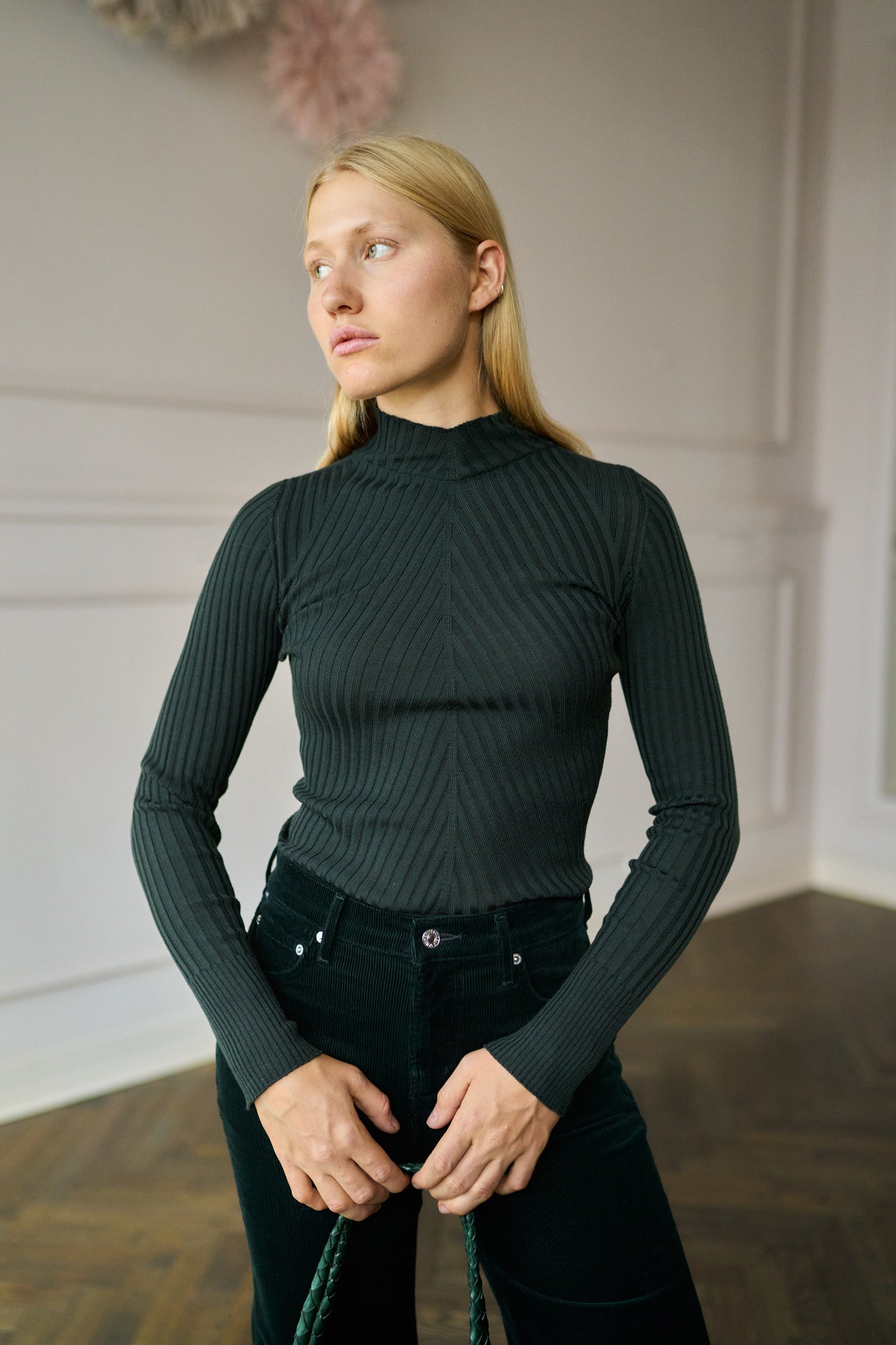 
                  
                    Turtleneck Verde
                  
                