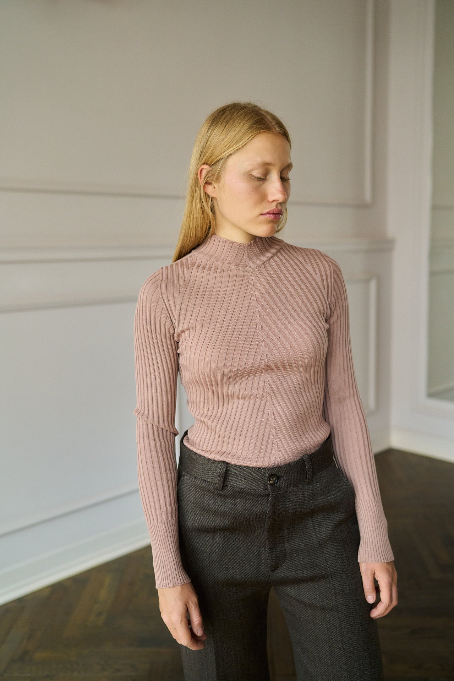 
                  
                    Turtleneck Rosa
                  
                