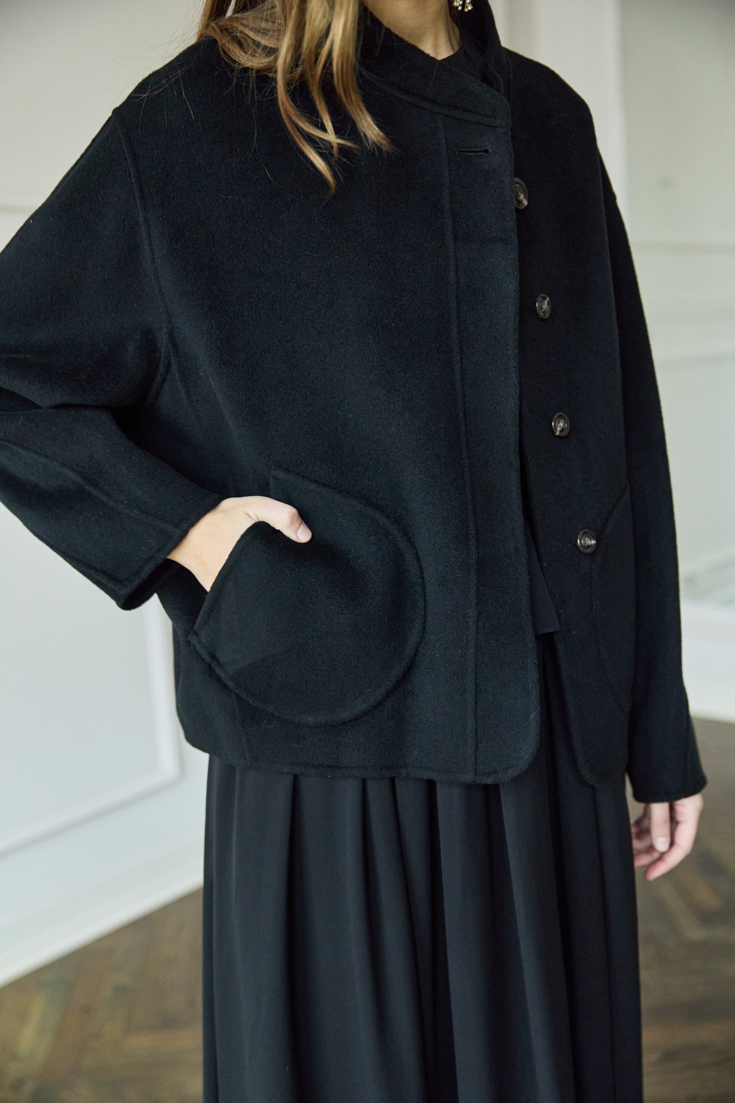 
                  
                    Windsor Cashmere Jacket Noir
                  
                