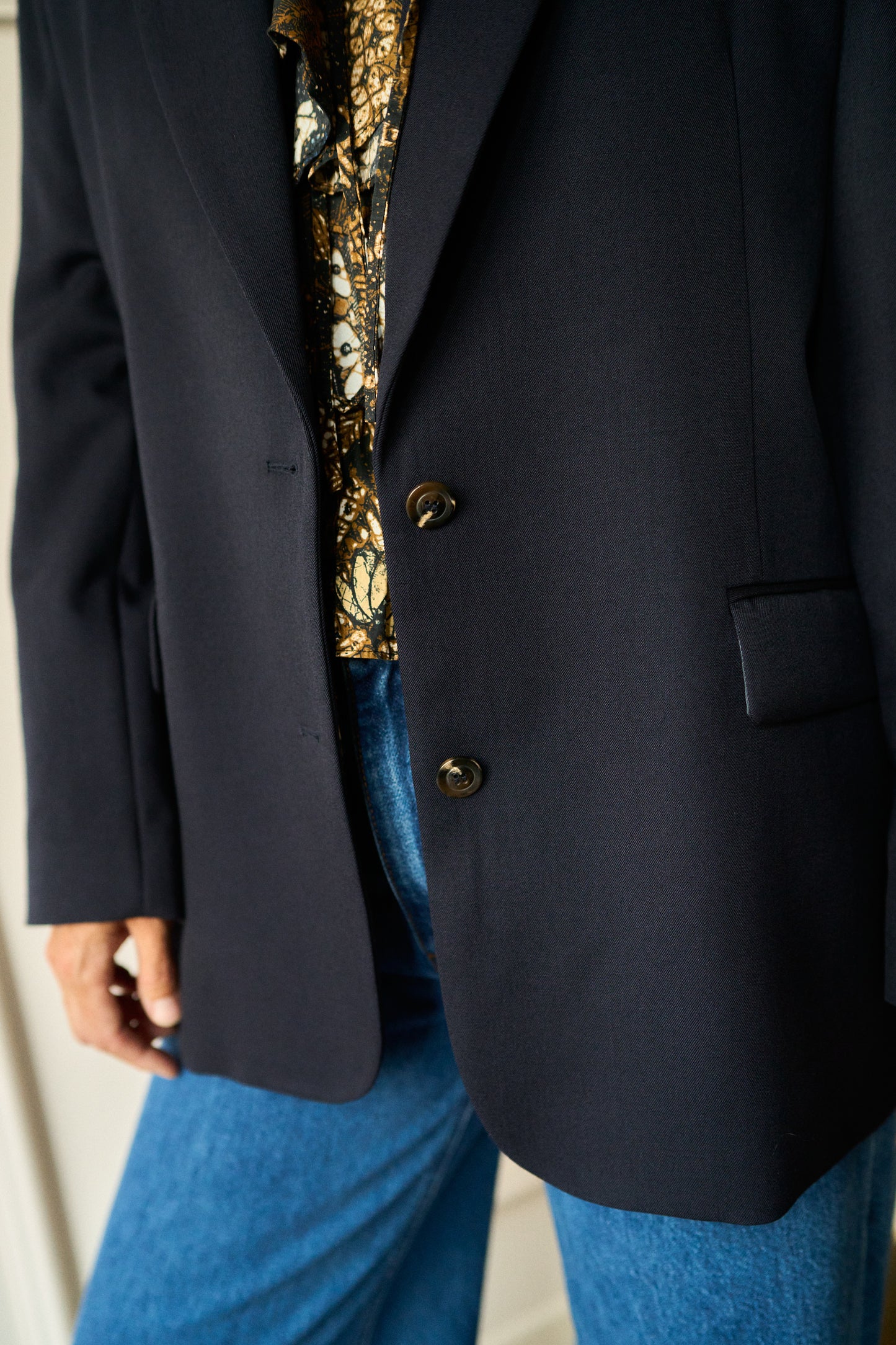 
                  
                    April-First-Berlin-Soeur-Gianni-Blazer-Navy-
                  
                