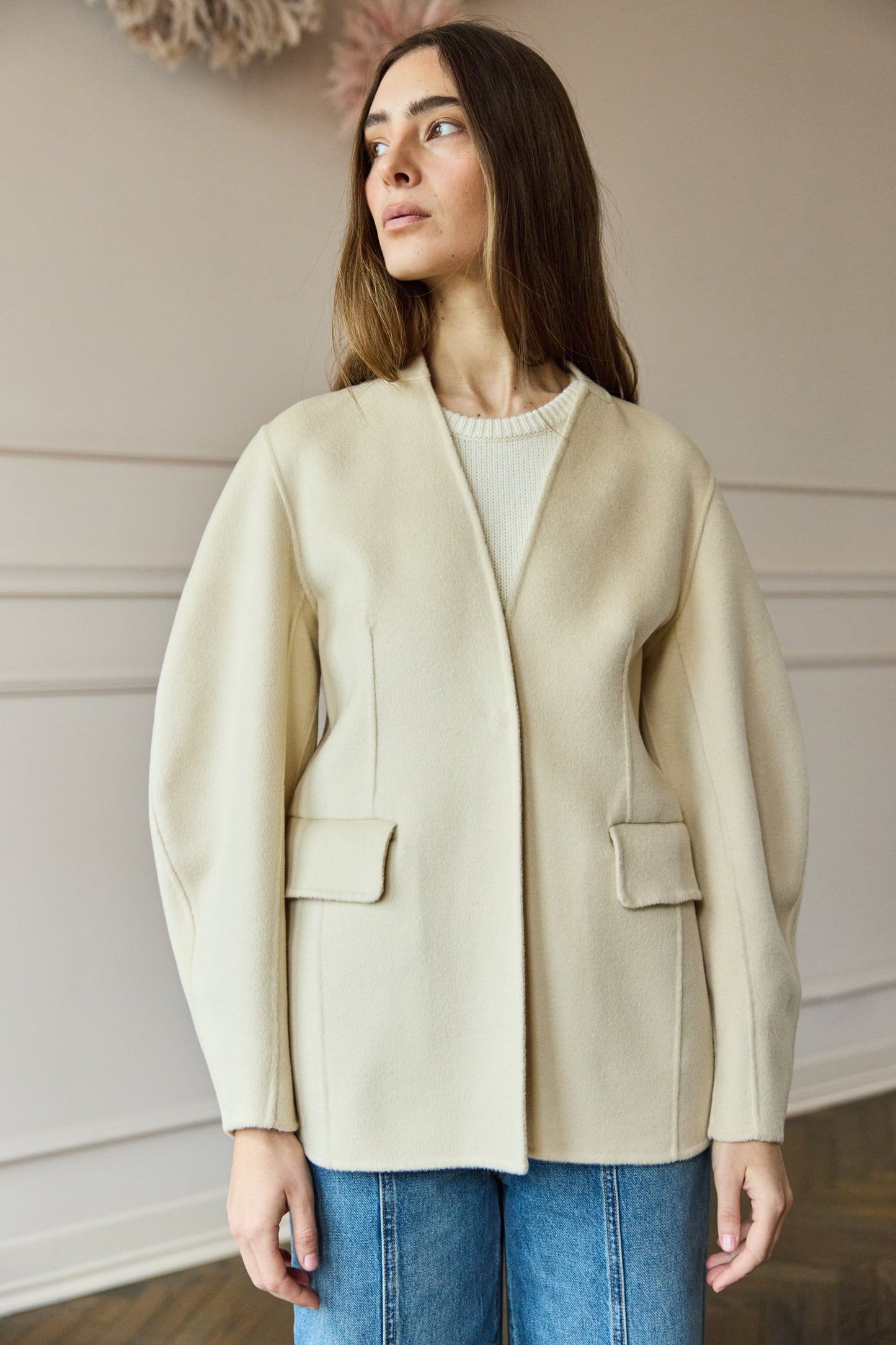 
                  
                    April-First-Berlin-Soft-Goat-Brushed-Cashmere-Blazer-Cream
                  
                