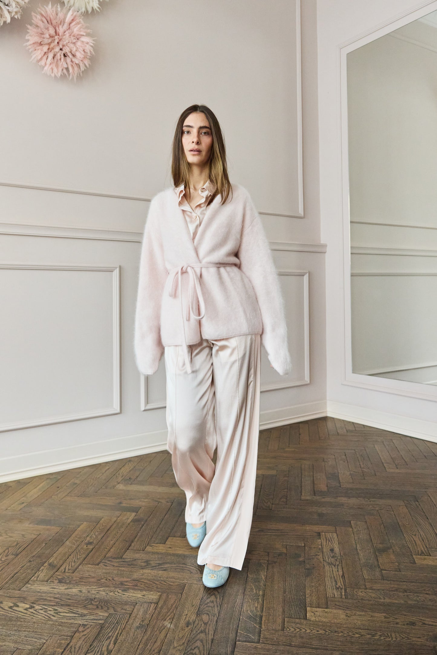 
                  
                    April-First-Berlin-Soft-Goat-Brushed-Cashmere-Cardigan-Powder
                  
                