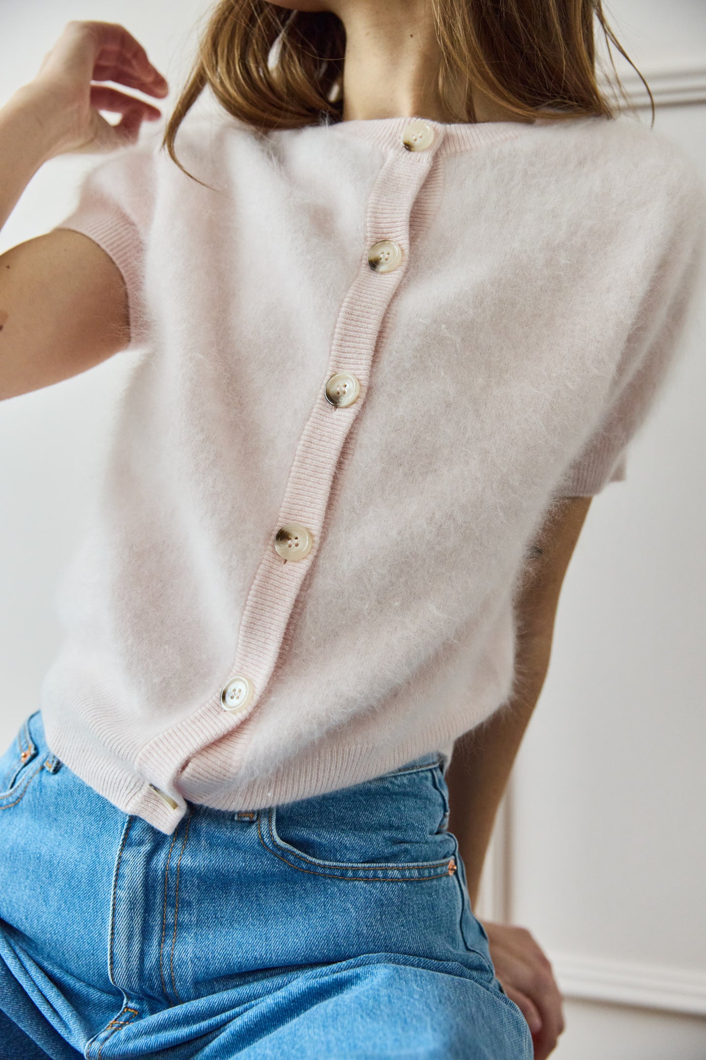 
                  
                    April-First-Berlin-Soft-Goat-Brushed-Short-Sleeve-Cardigan-Powder
                  
                