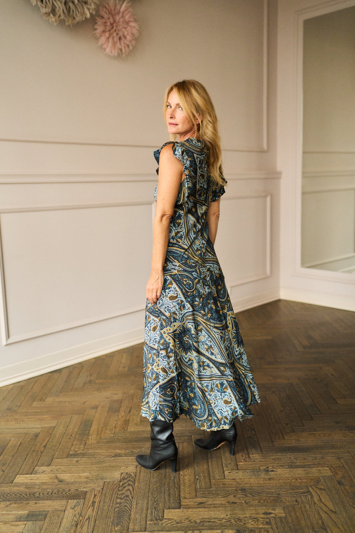 
                  
                    April-First-Berlin-Ulla-Johnson-Ameline-Dress-Prussian-Blue
                  
                