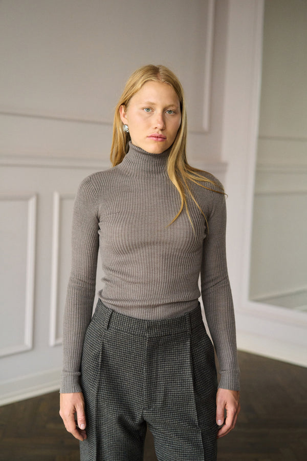 Turtleneck Taupe