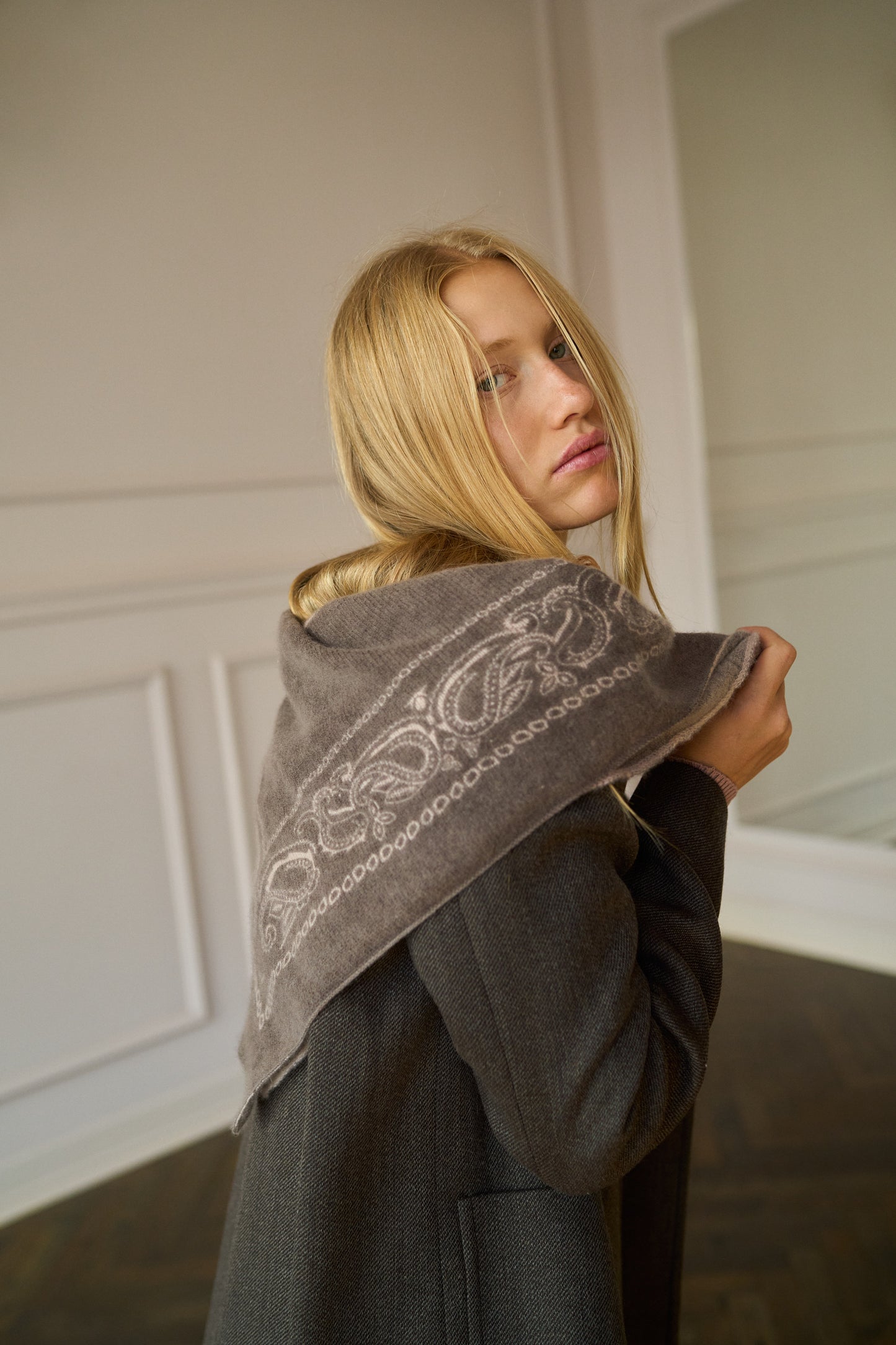 
                  
                    Cashmere Bandana Irish Cream
                  
                