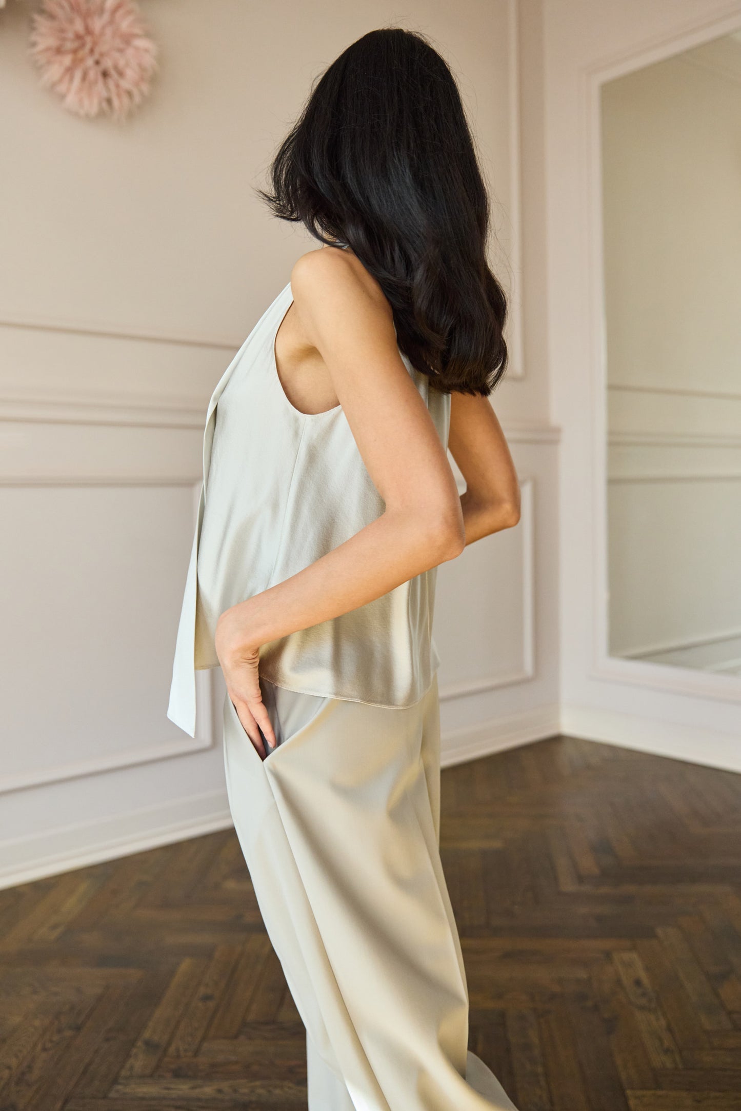 
                  
                    Silk Bow Top Silver
                  
                