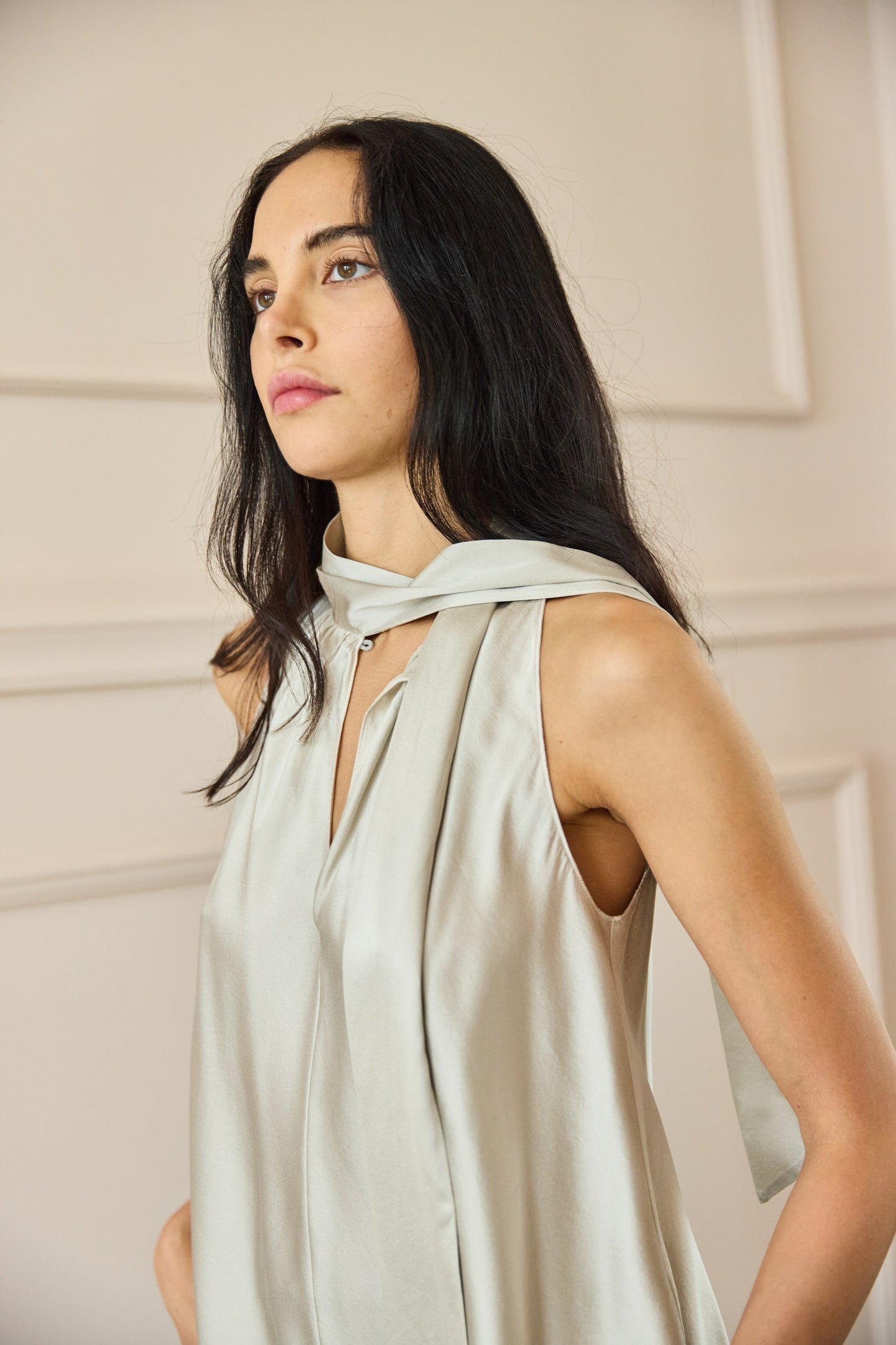 
                  
                    Silk Bow Top Silver
                  
                