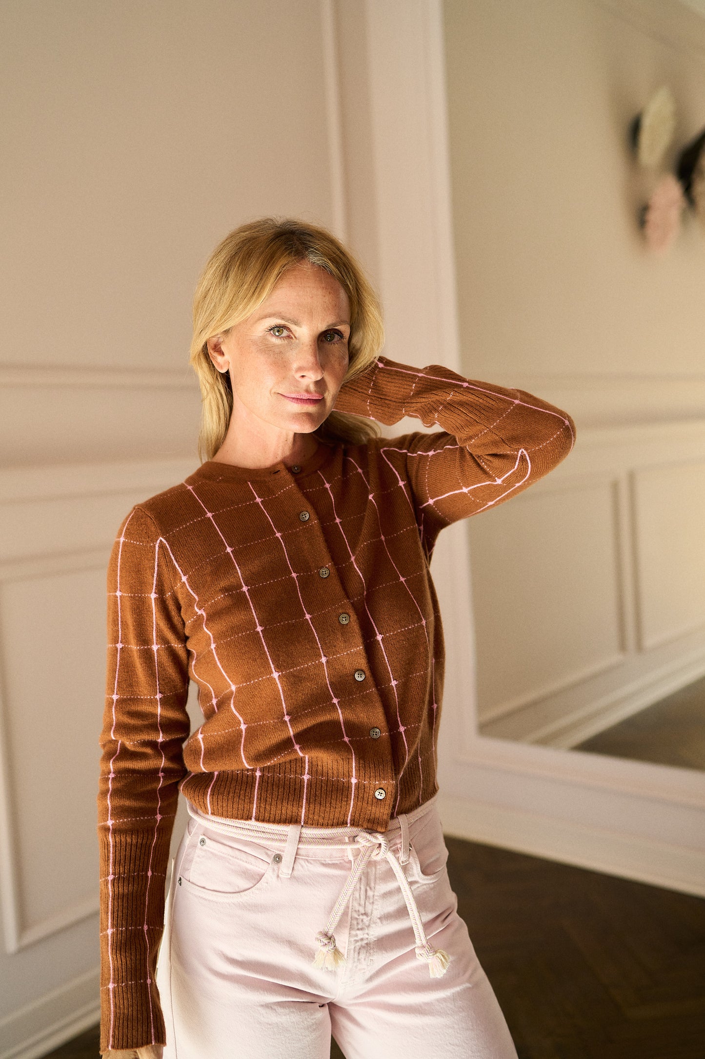 
                  
                    April First Berlin Guest in Residence Jane Checker Cardigan Burnt Sienna/Sprinkle
                  
                