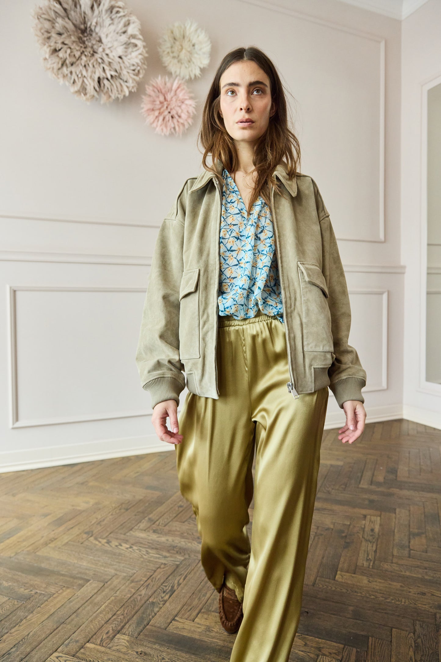 
                  
                    April First Berlin Roberto Collina Silk Pants Olive
                  
                