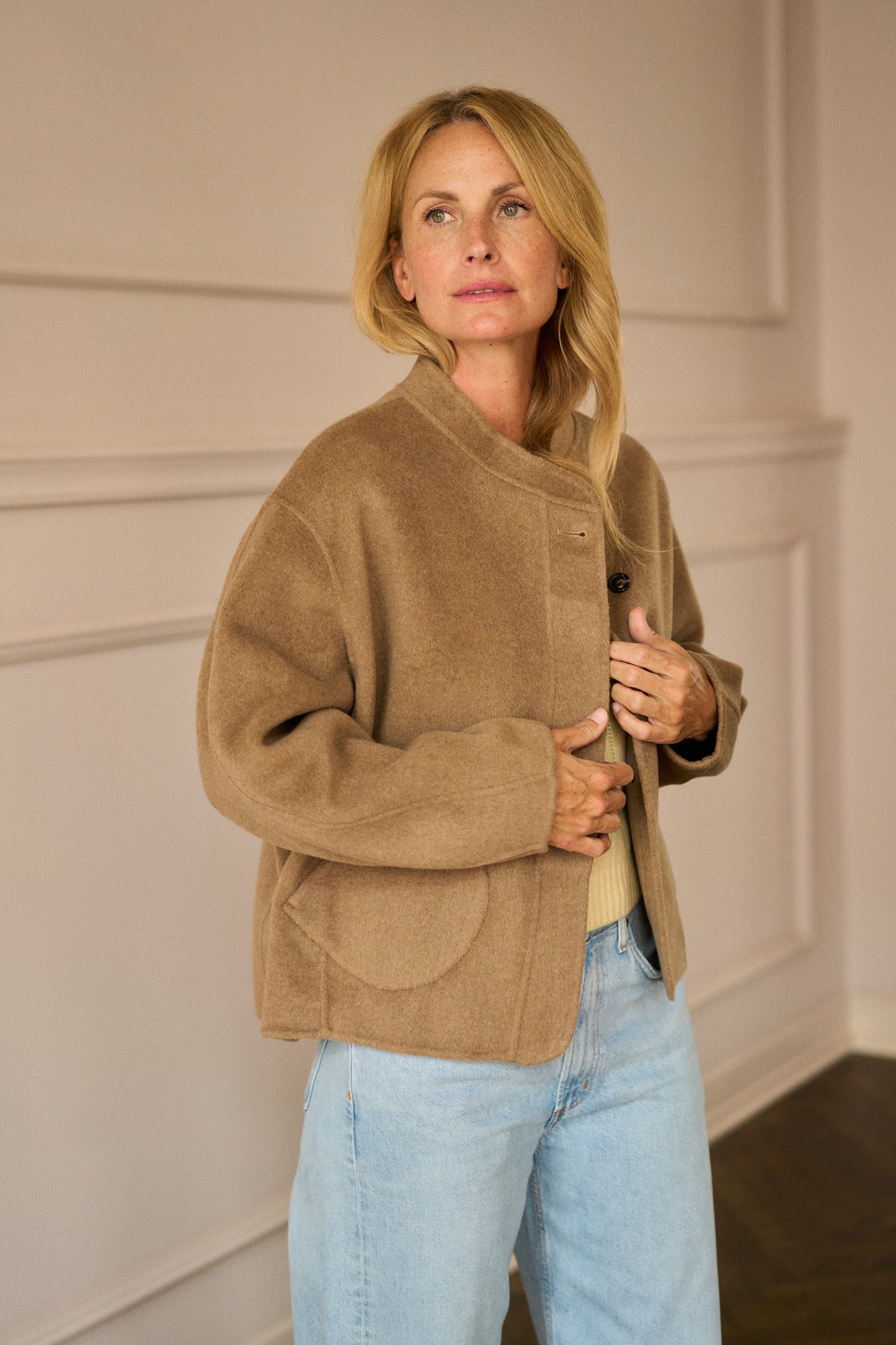 
                  
                    April First Berlin Soeur Windsor Cashmere Coat Camel
                  
                