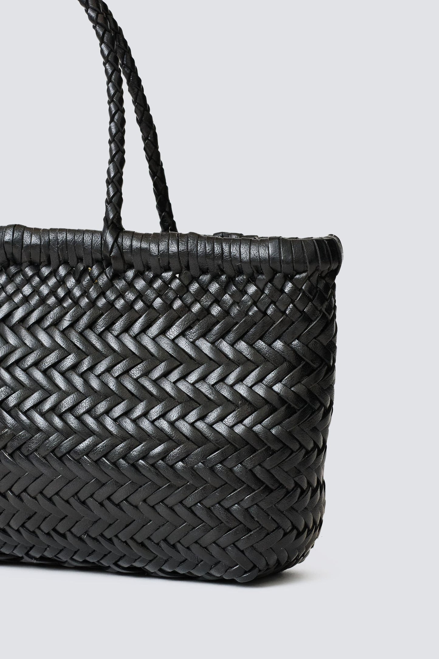 
                  
                    April First Dragon Diffusion Mini Flat Gora Bag Black
                  
                
