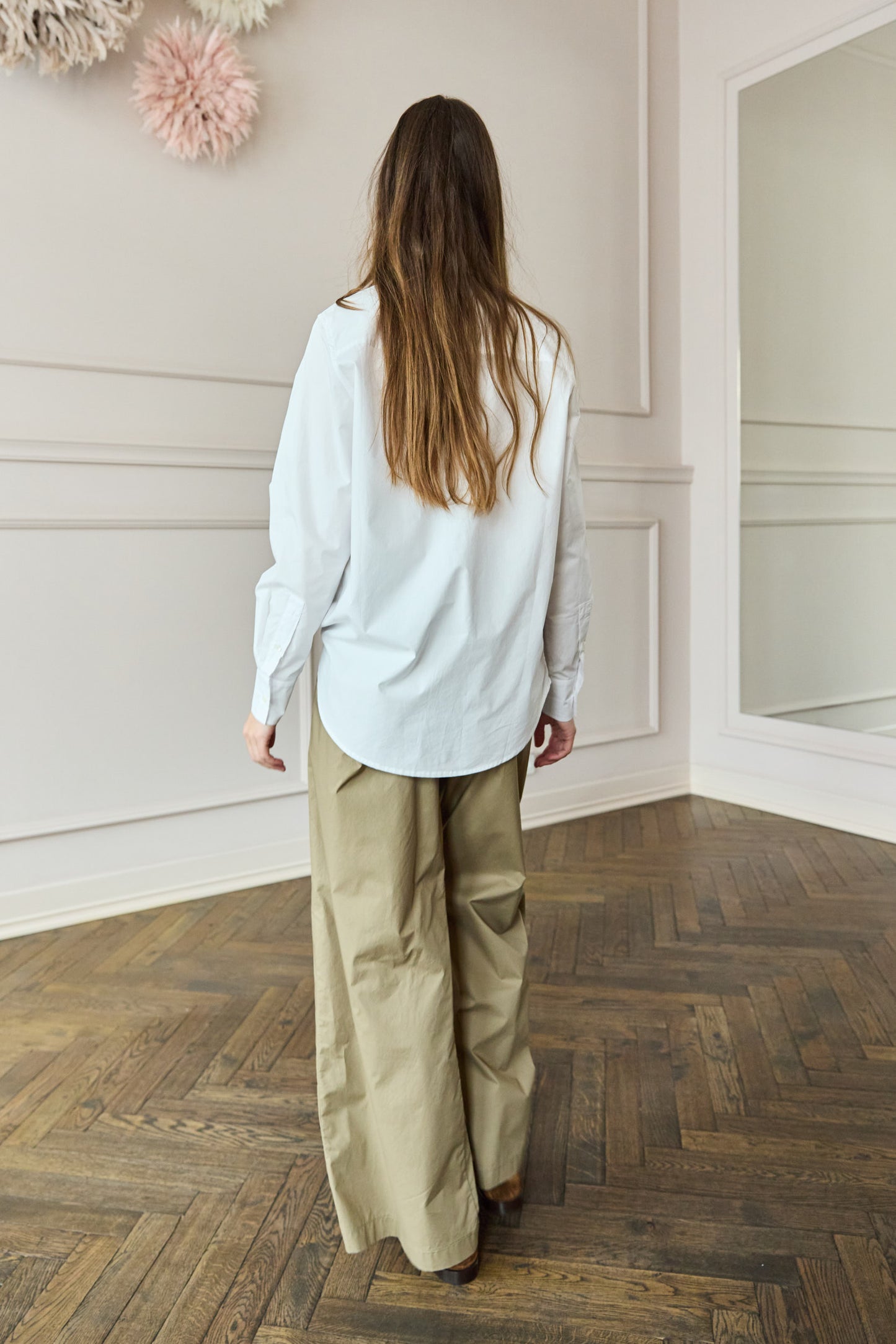 
                  
                    April First Roberto Collina Drawstrings Poplin Pants Olive
                  
                