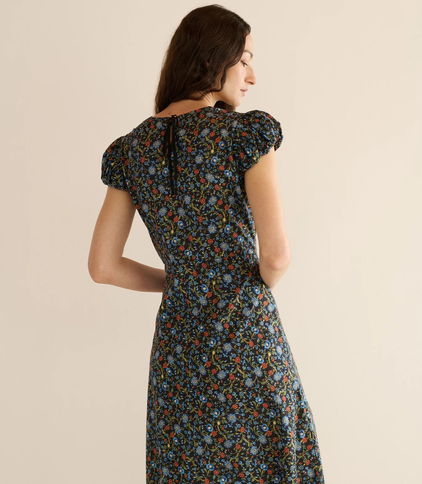 
                  
                    Dôen Rhodia Dress Noir
                  
                