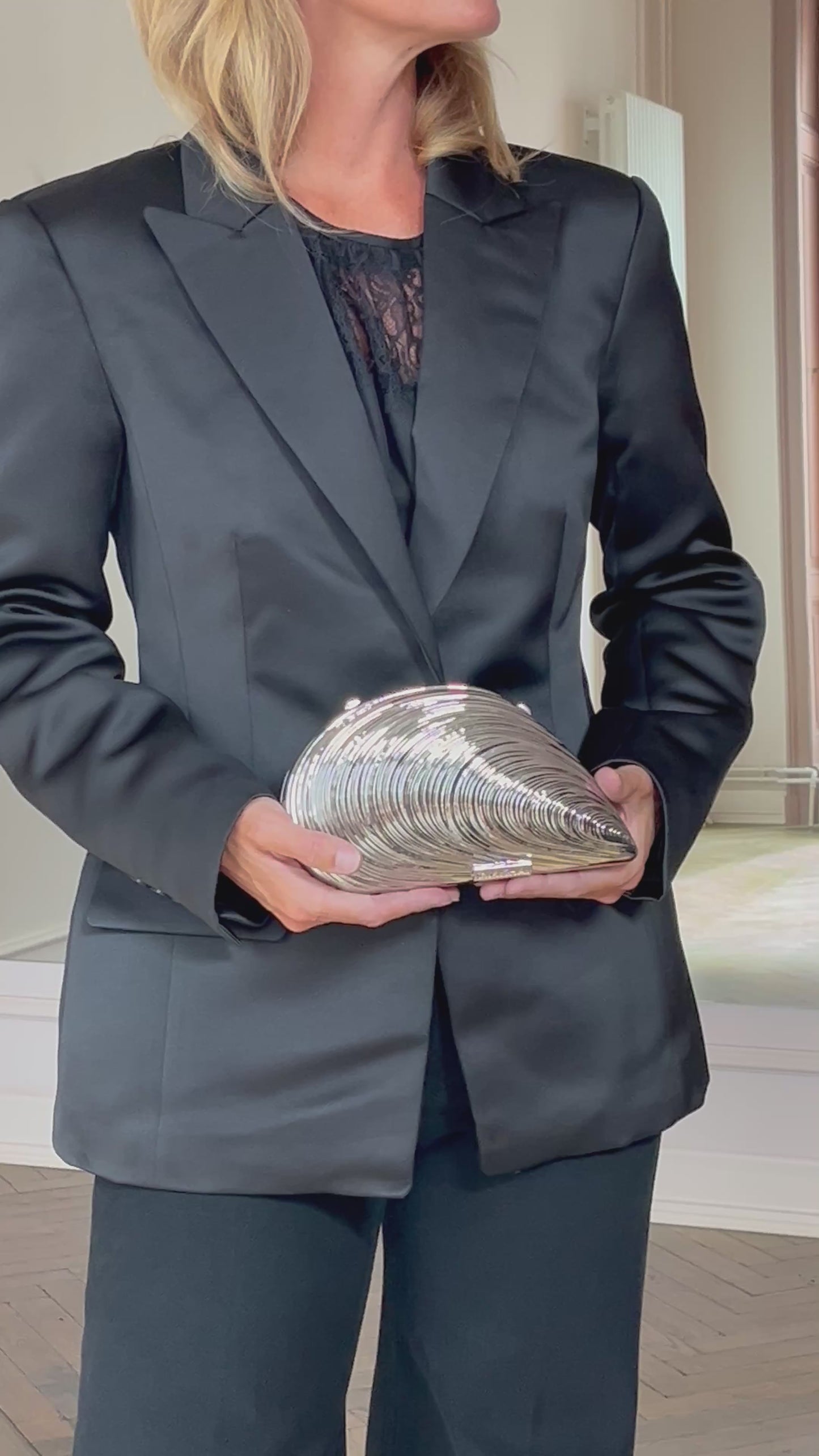 
                  
                    Load and play video in Gallery viewer, Oyster Clutch
                  
                
