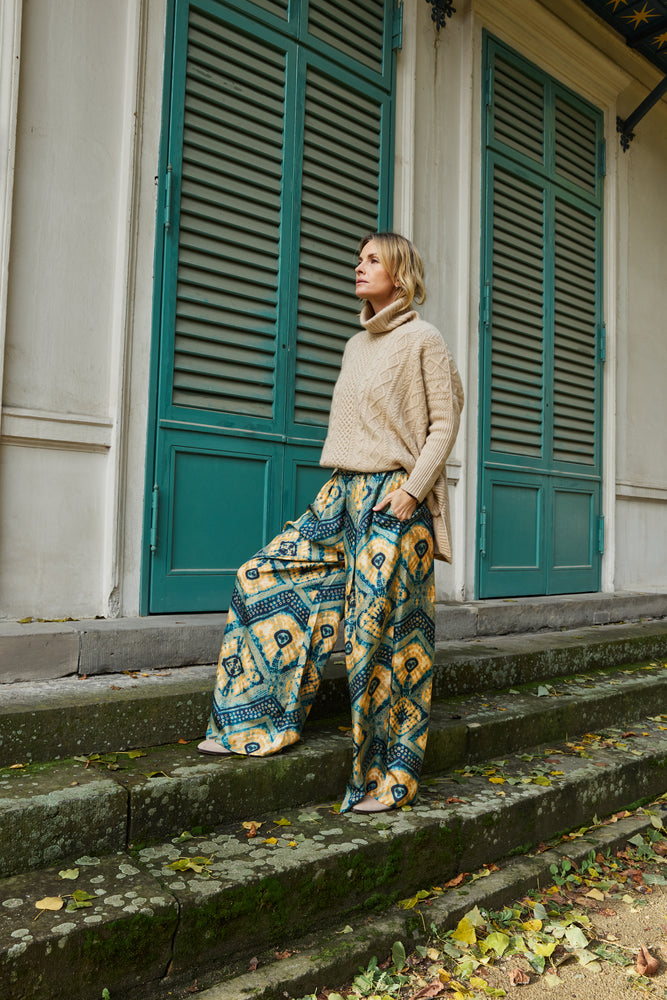 
                  
                    April First Berlin Ulla Johnson Clemence Pants Constellation Kujten Poncho Tami Oatmeal
                  
                